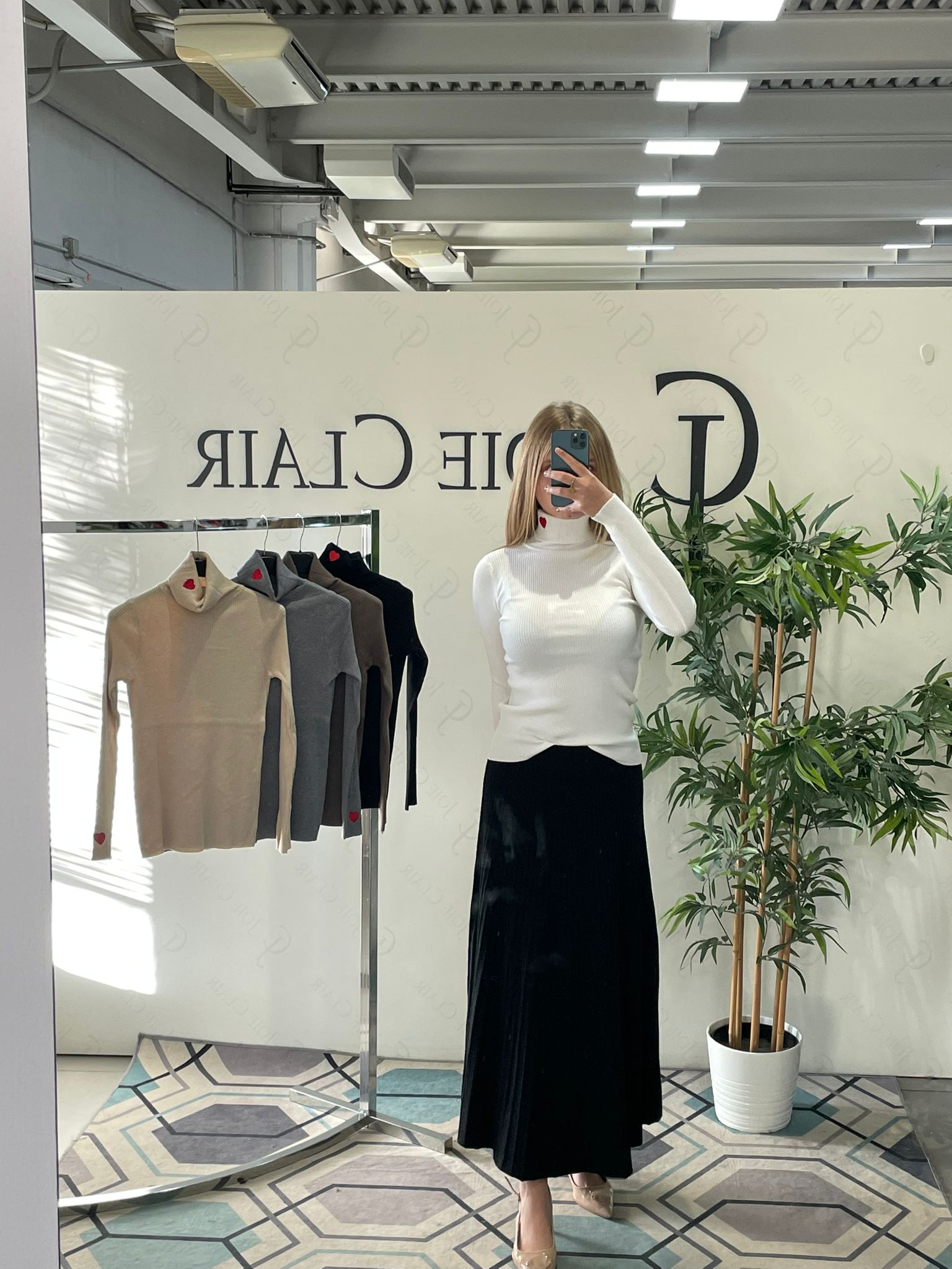 Фото Joie Clair (J-Clair)