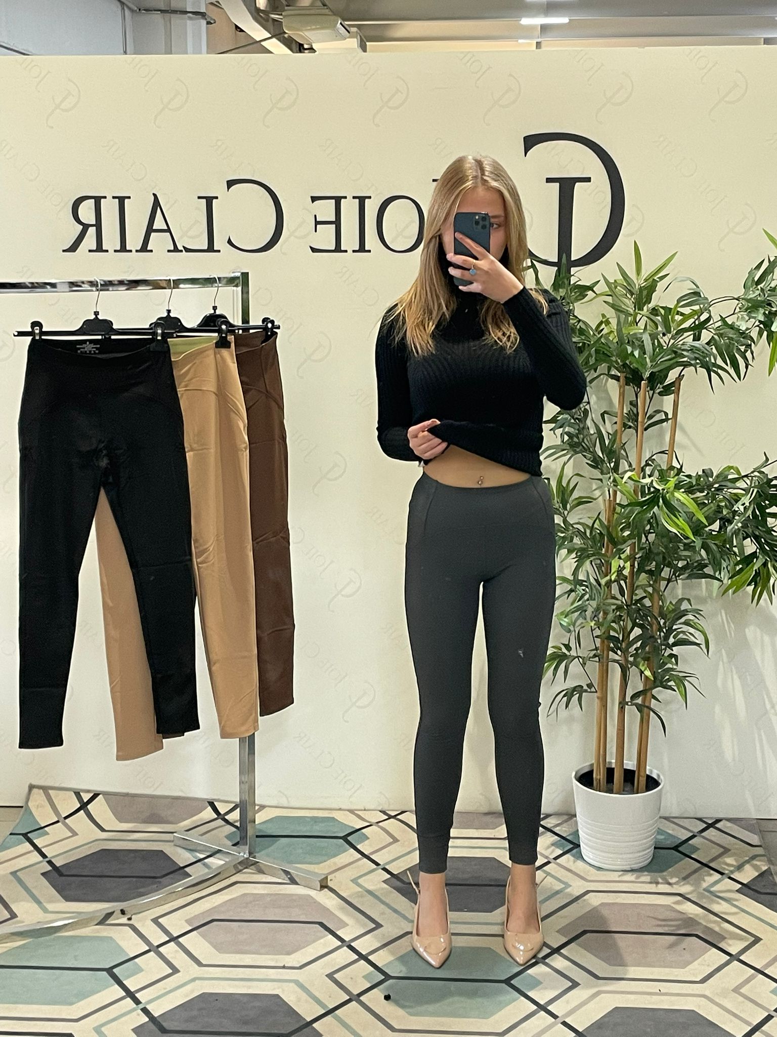 Фото Joie Clair (J-Clair)