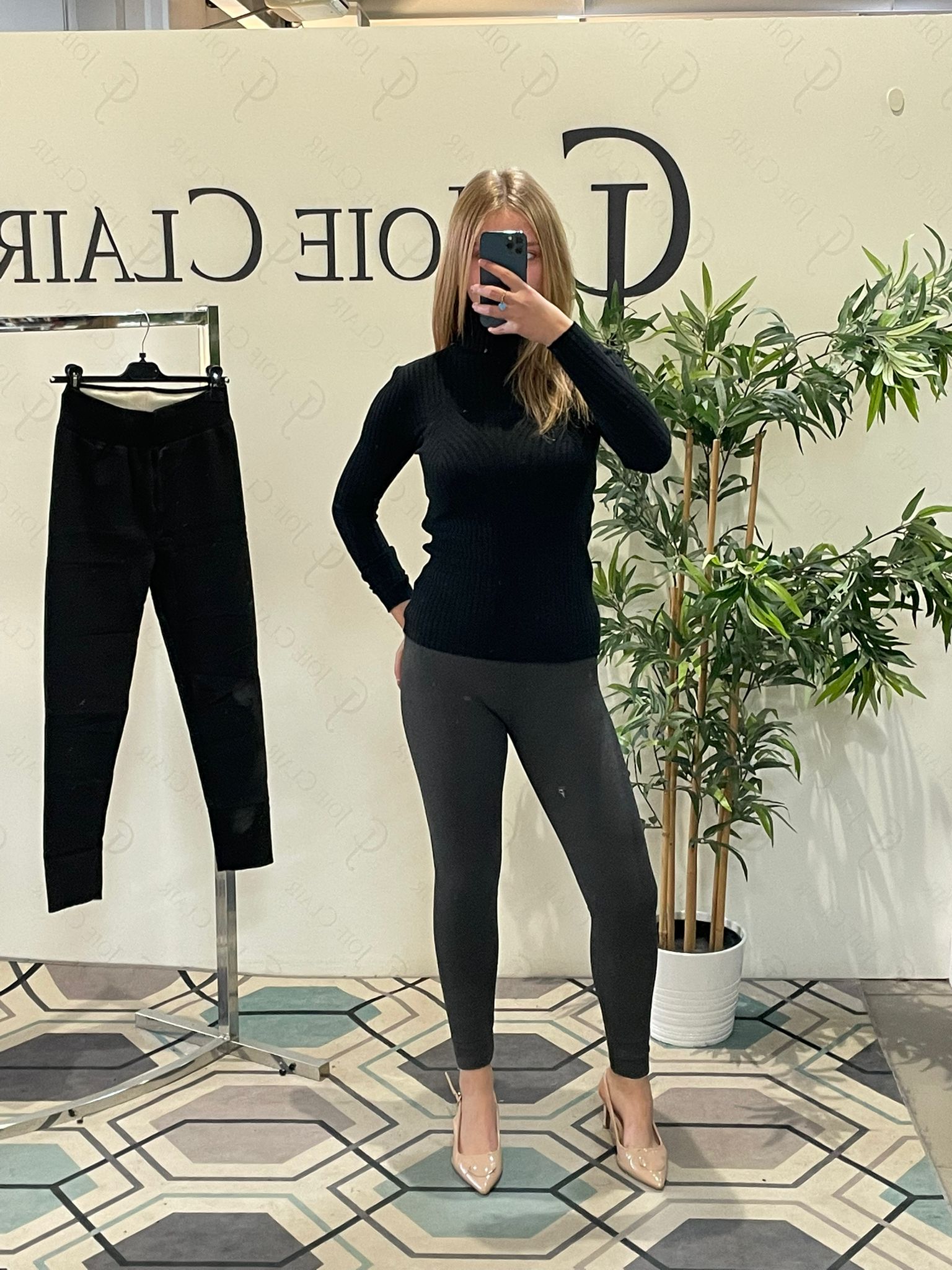 Фото Joie Clair (J-Clair)