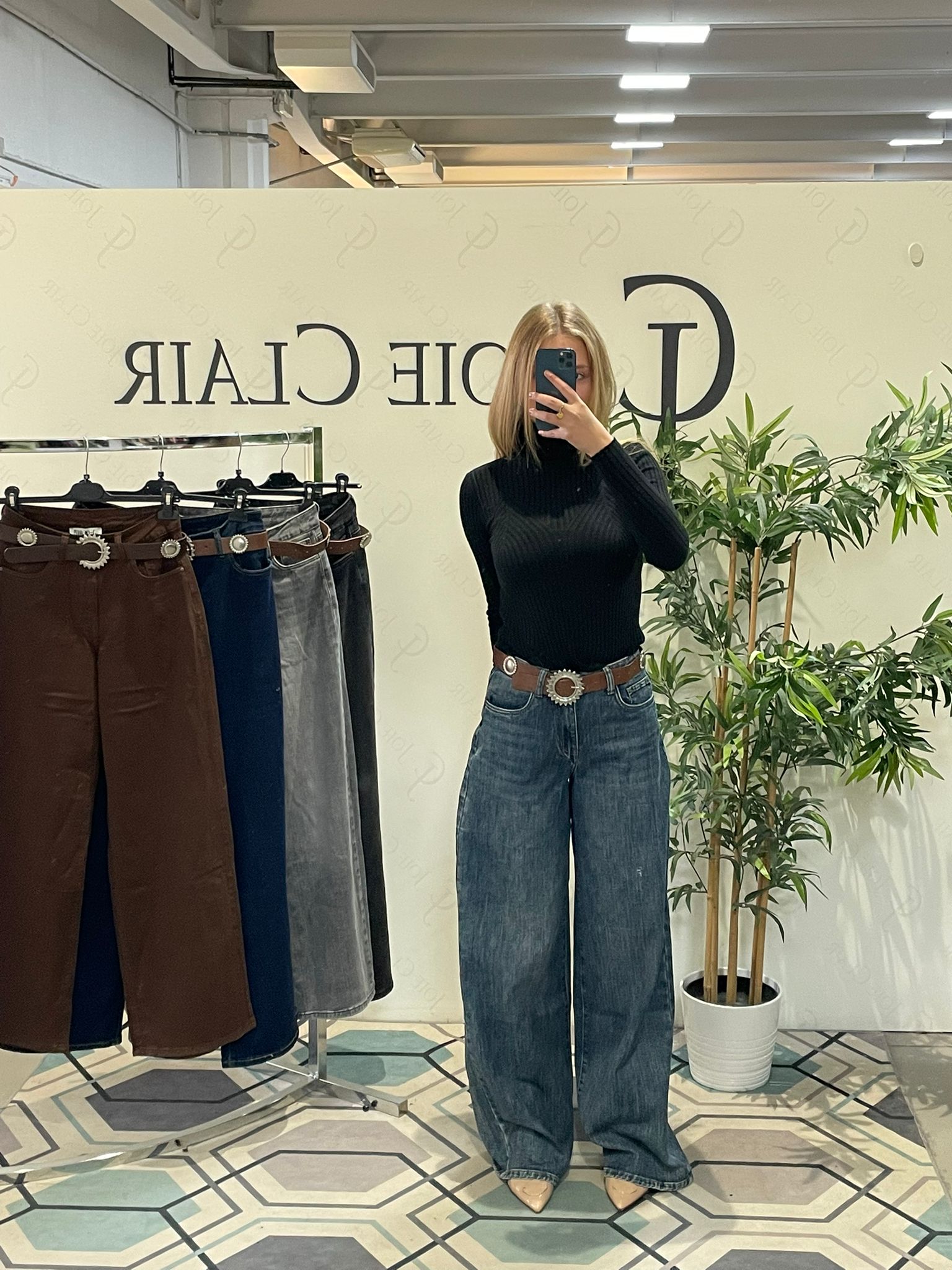 Фото Joie Clair (J-Clair)