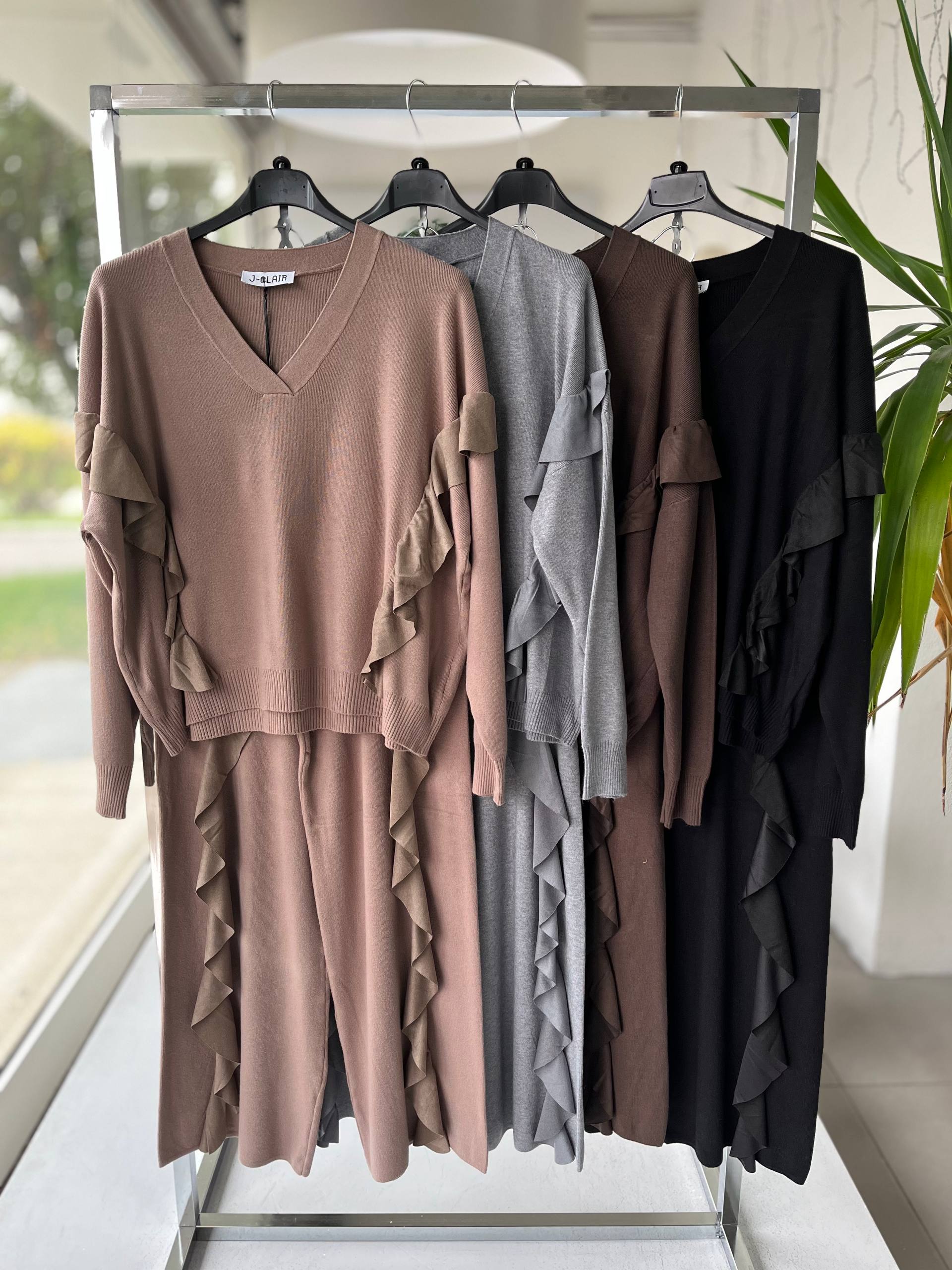 Фото Joie Clair (J-Clair)