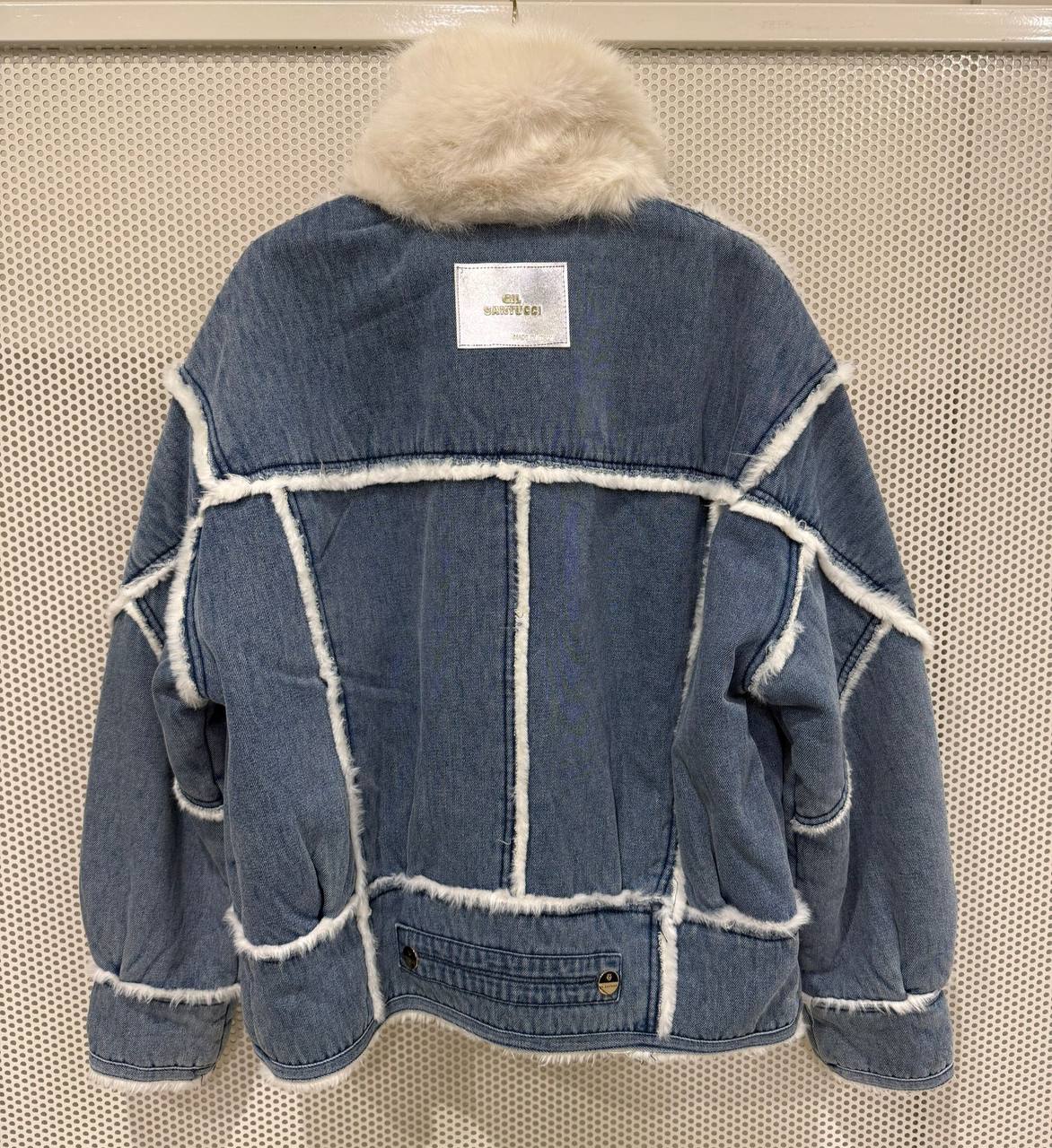 Фото Gil Santucci