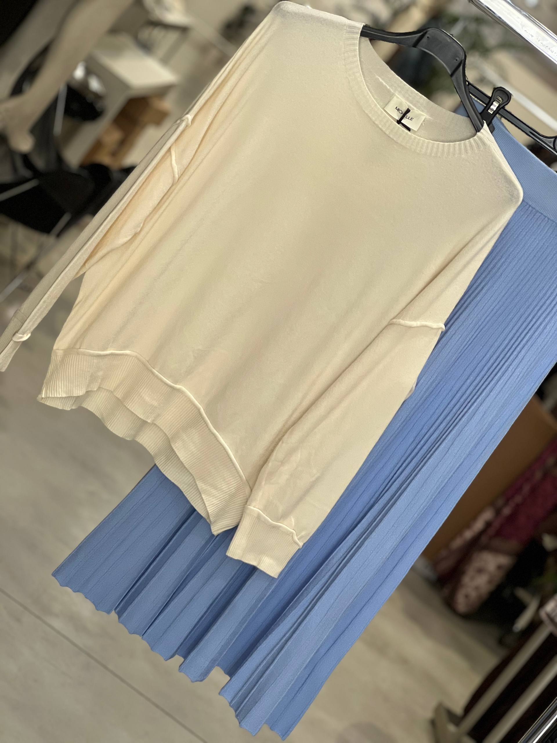 Amelie Follies (Michelle)