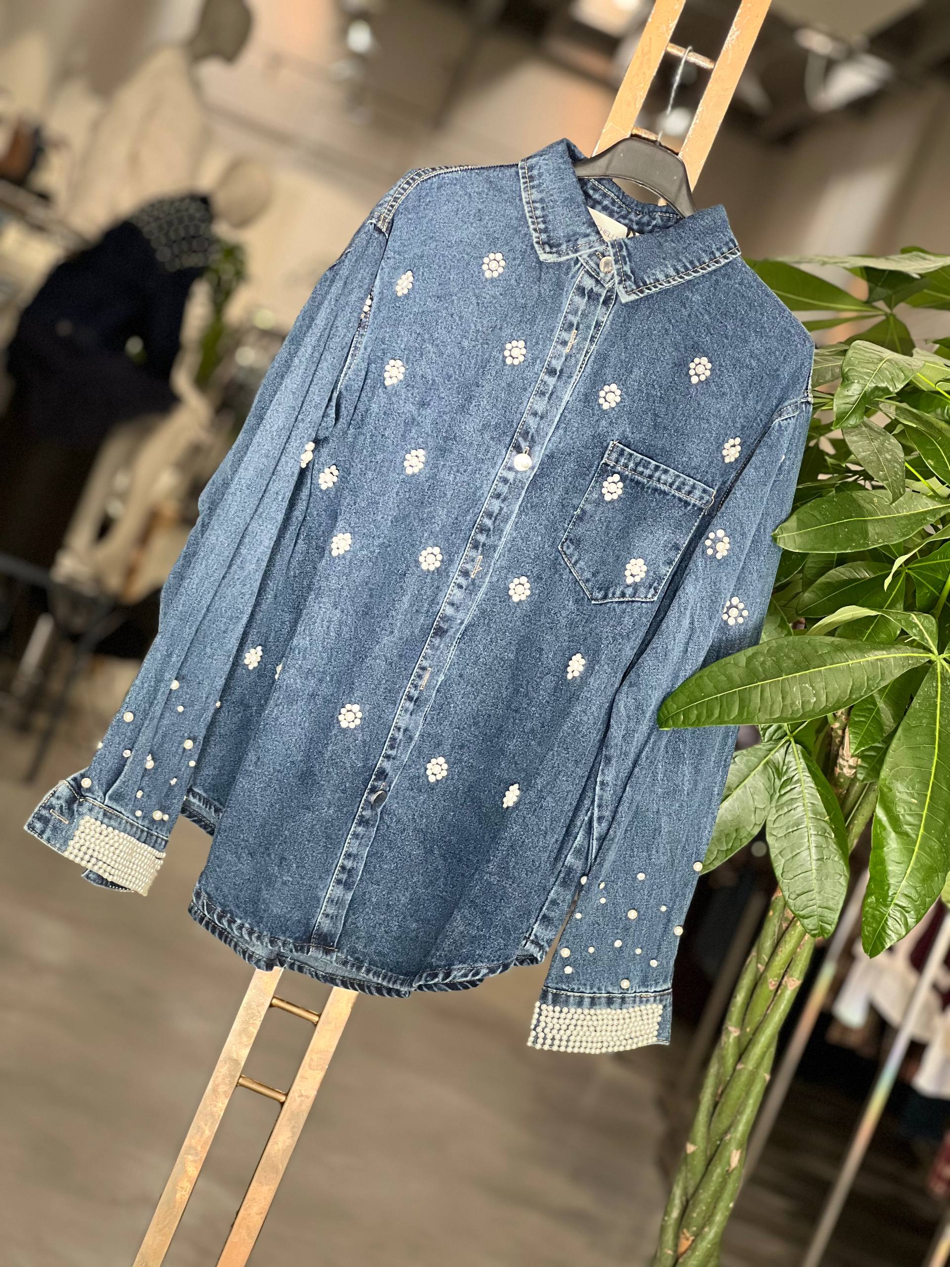 Amelie Follies (Michelle)