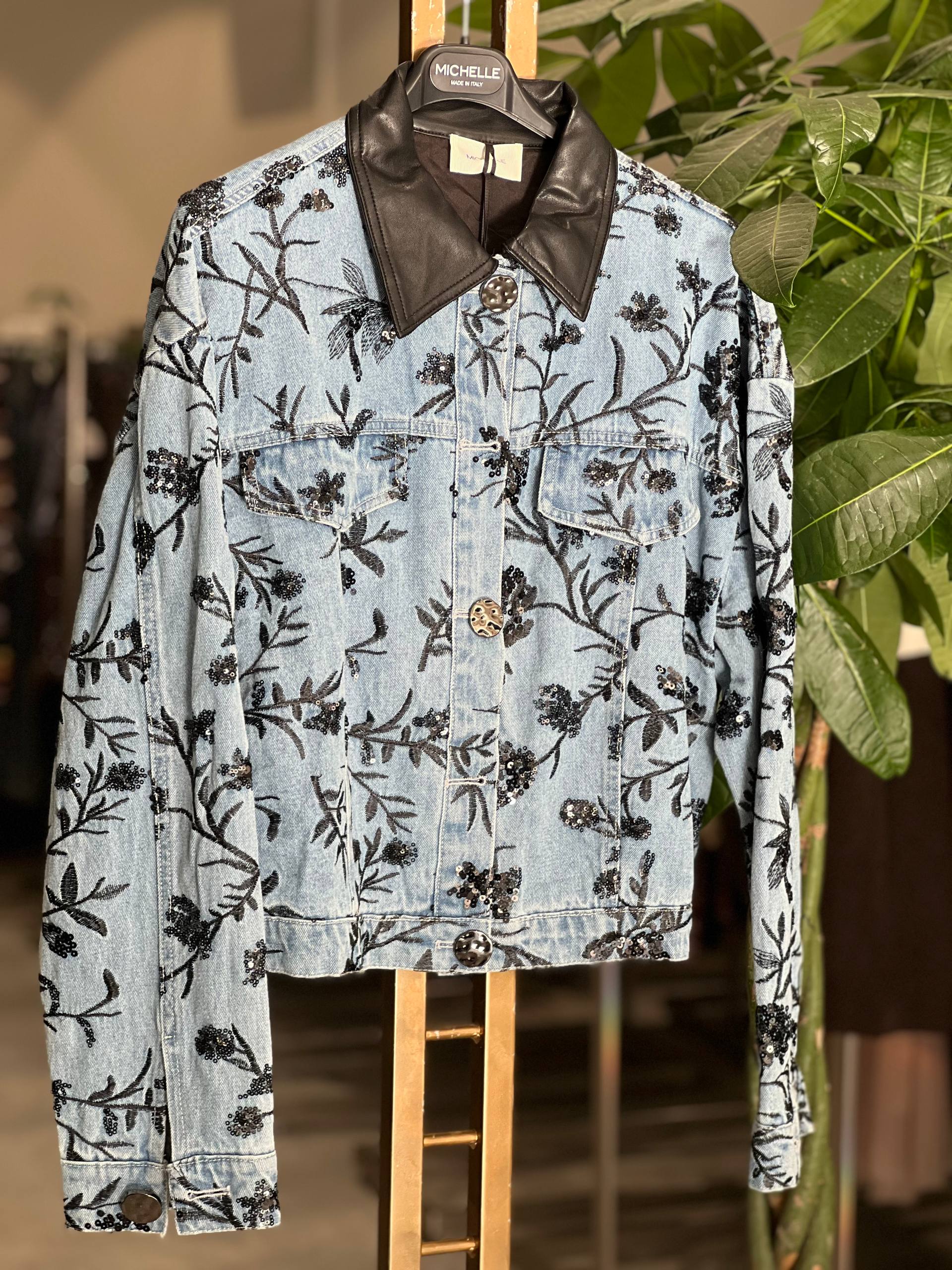 Amelie Follies (Michelle)