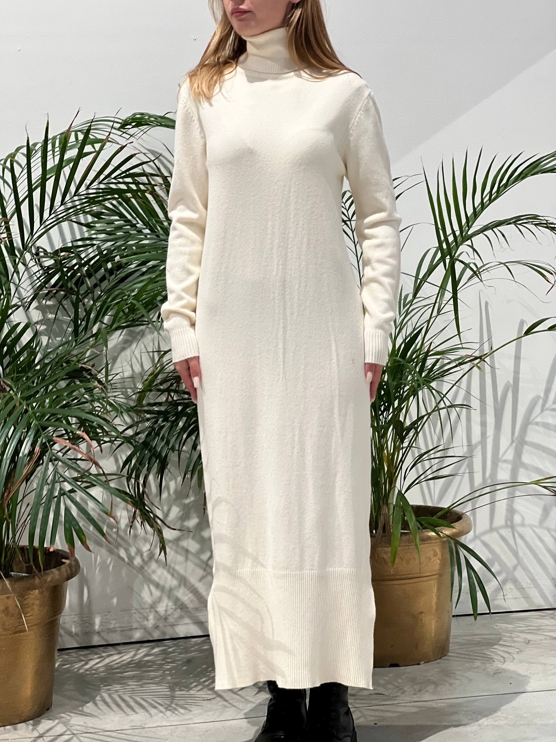 Amelie Follies (Michelle)