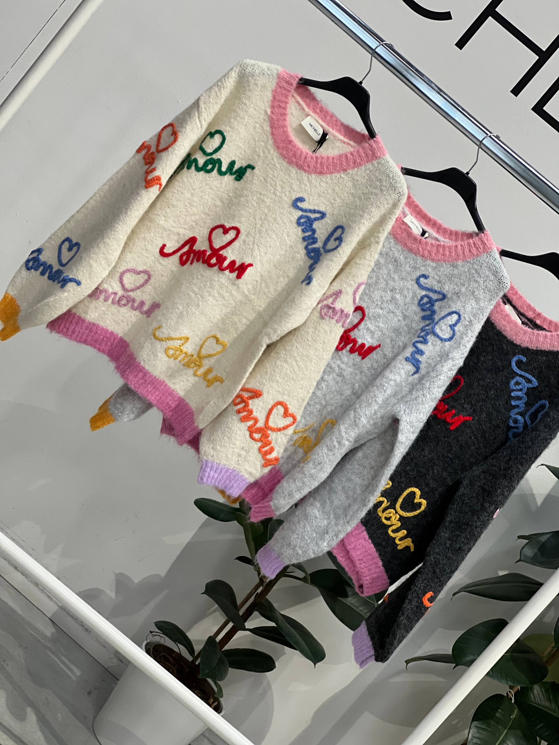 Amelie Follies (Michelle)