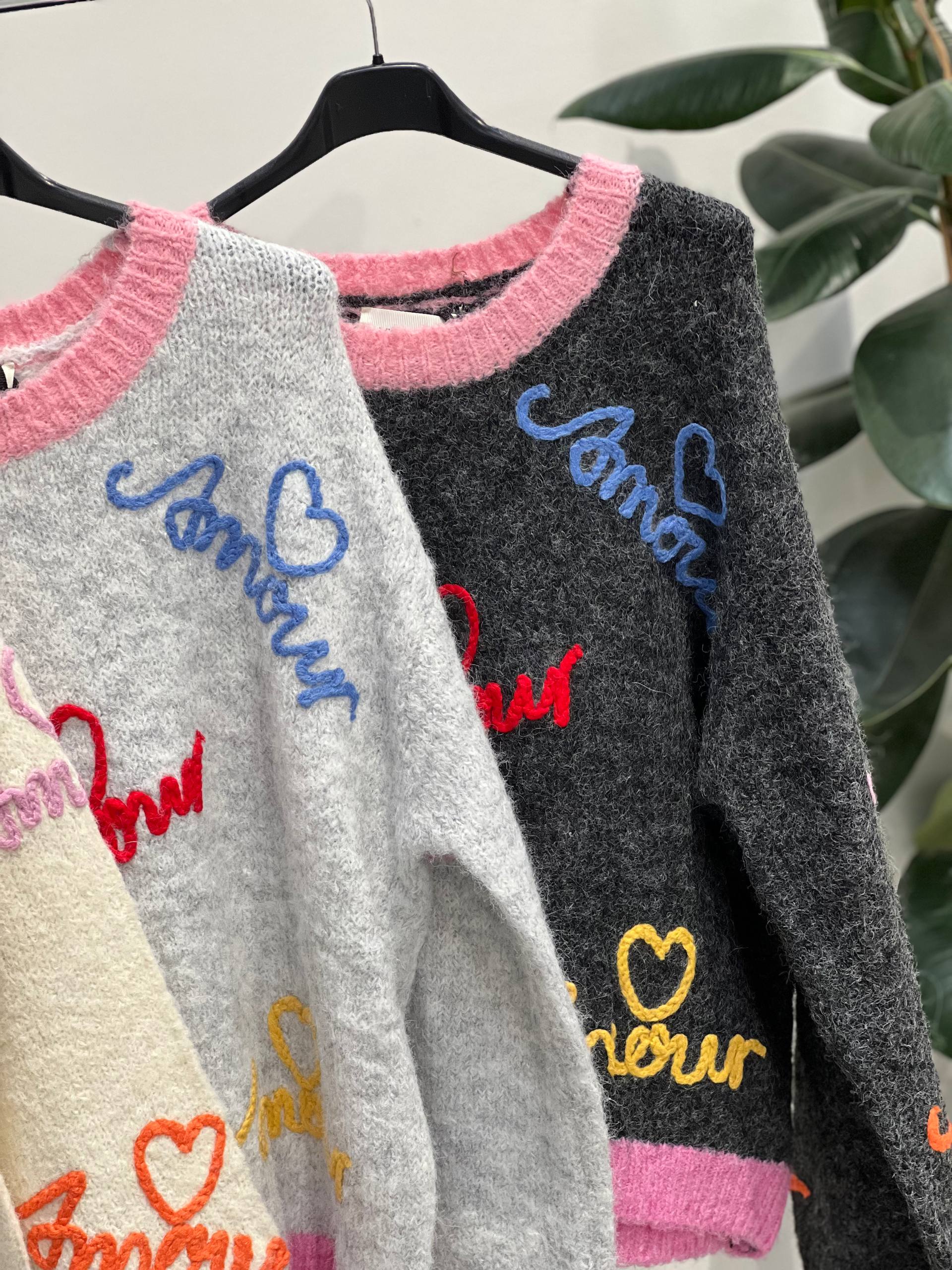 Amelie Follies (Michelle)