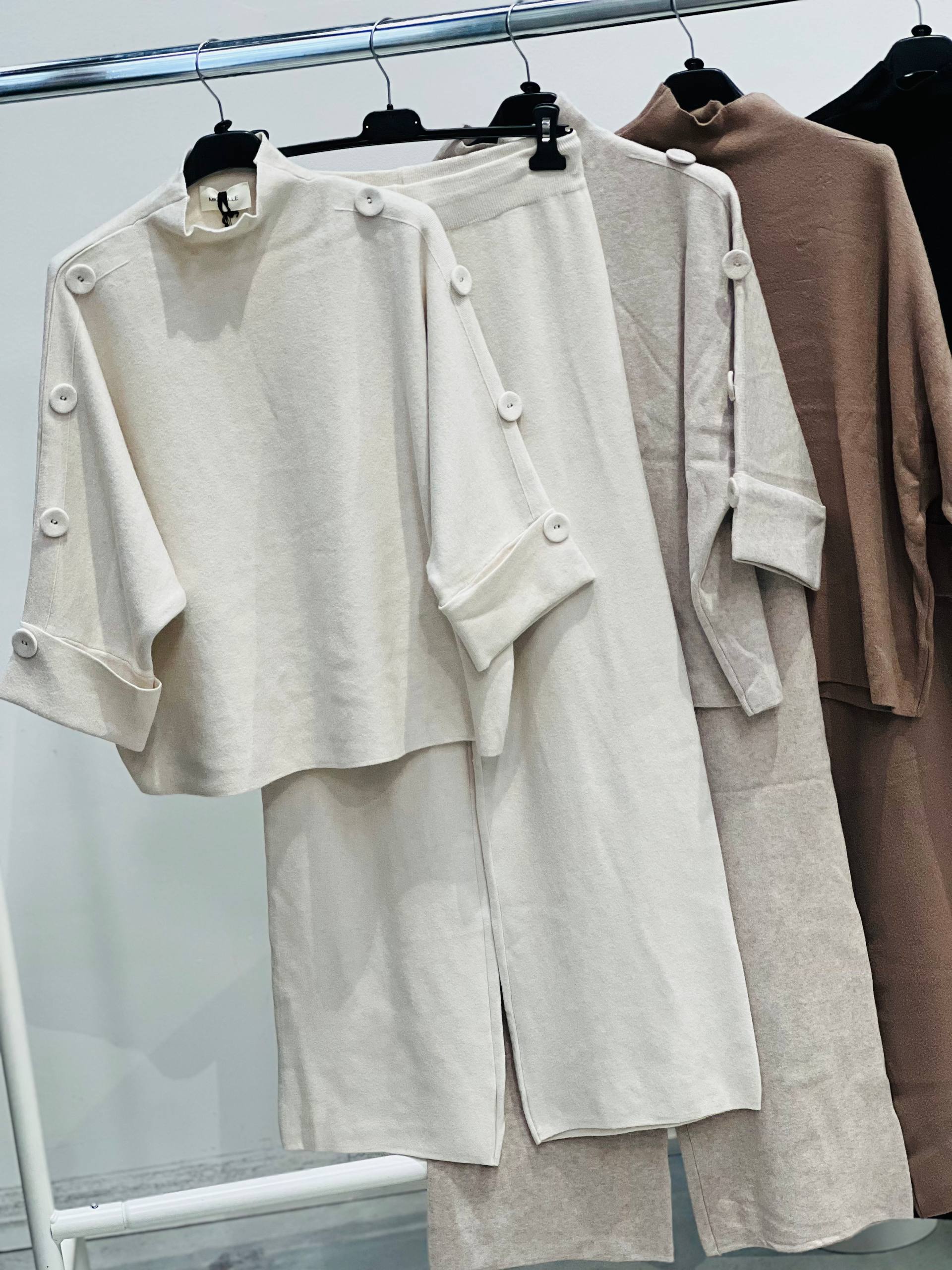 Amelie Follies (Michelle)