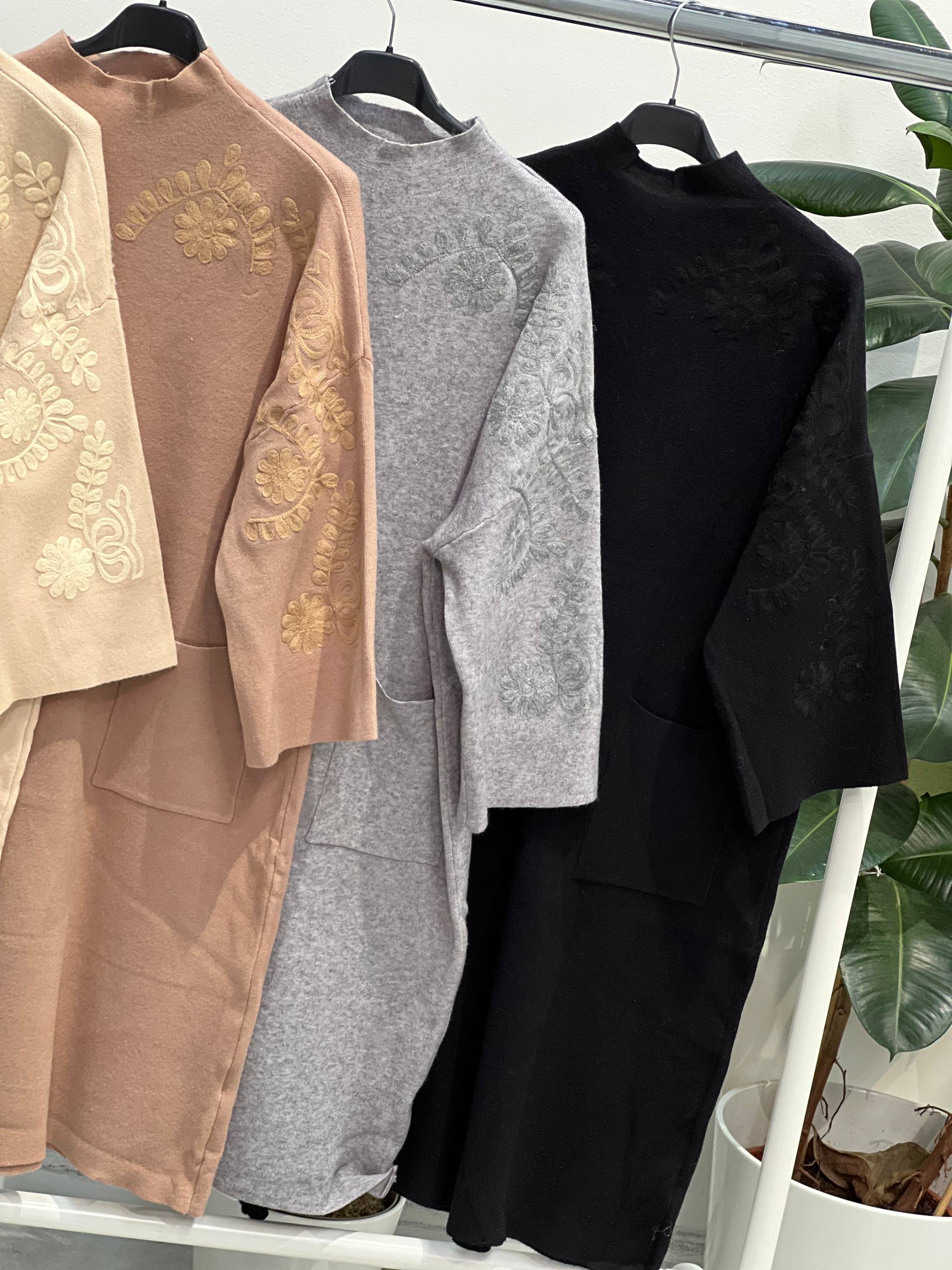 Amelie Follies (Michelle)