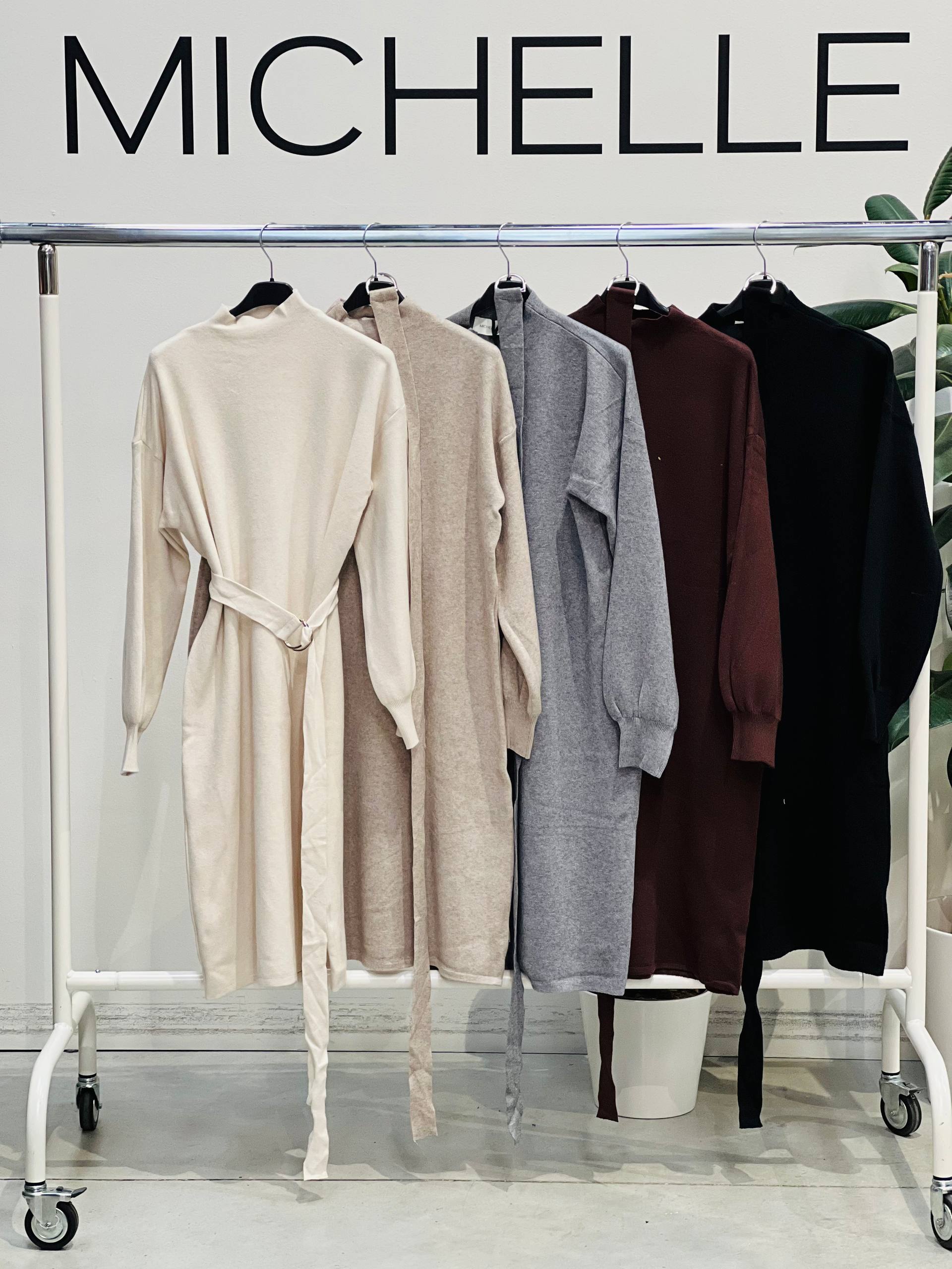 Amelie Follies (Michelle)