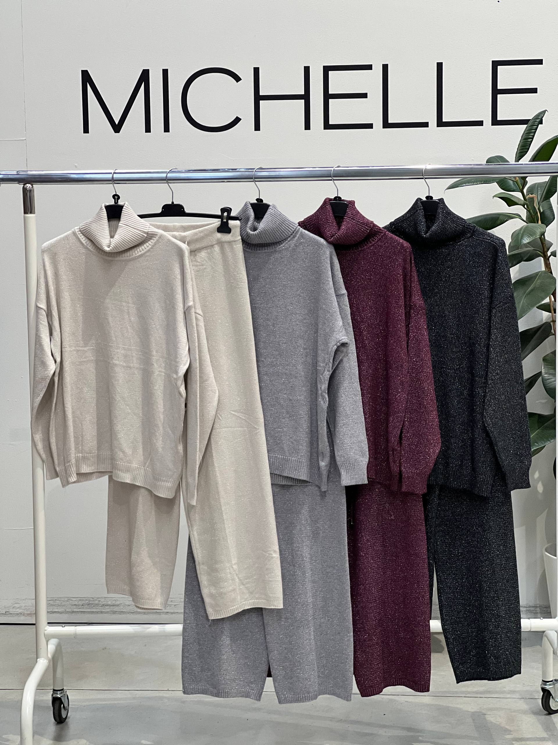 Amelie Follies (Michelle)