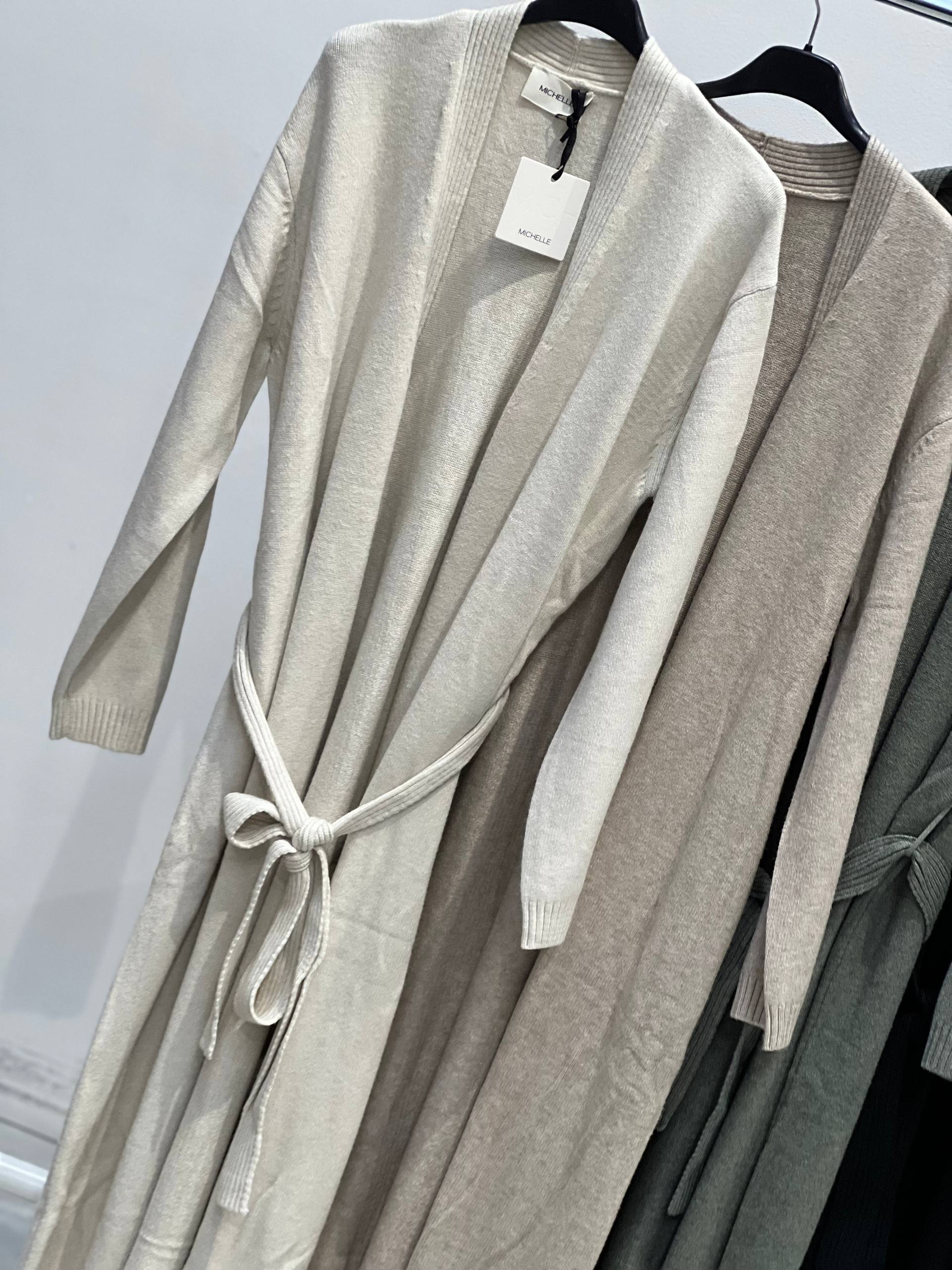 Amelie Follies (Michelle)