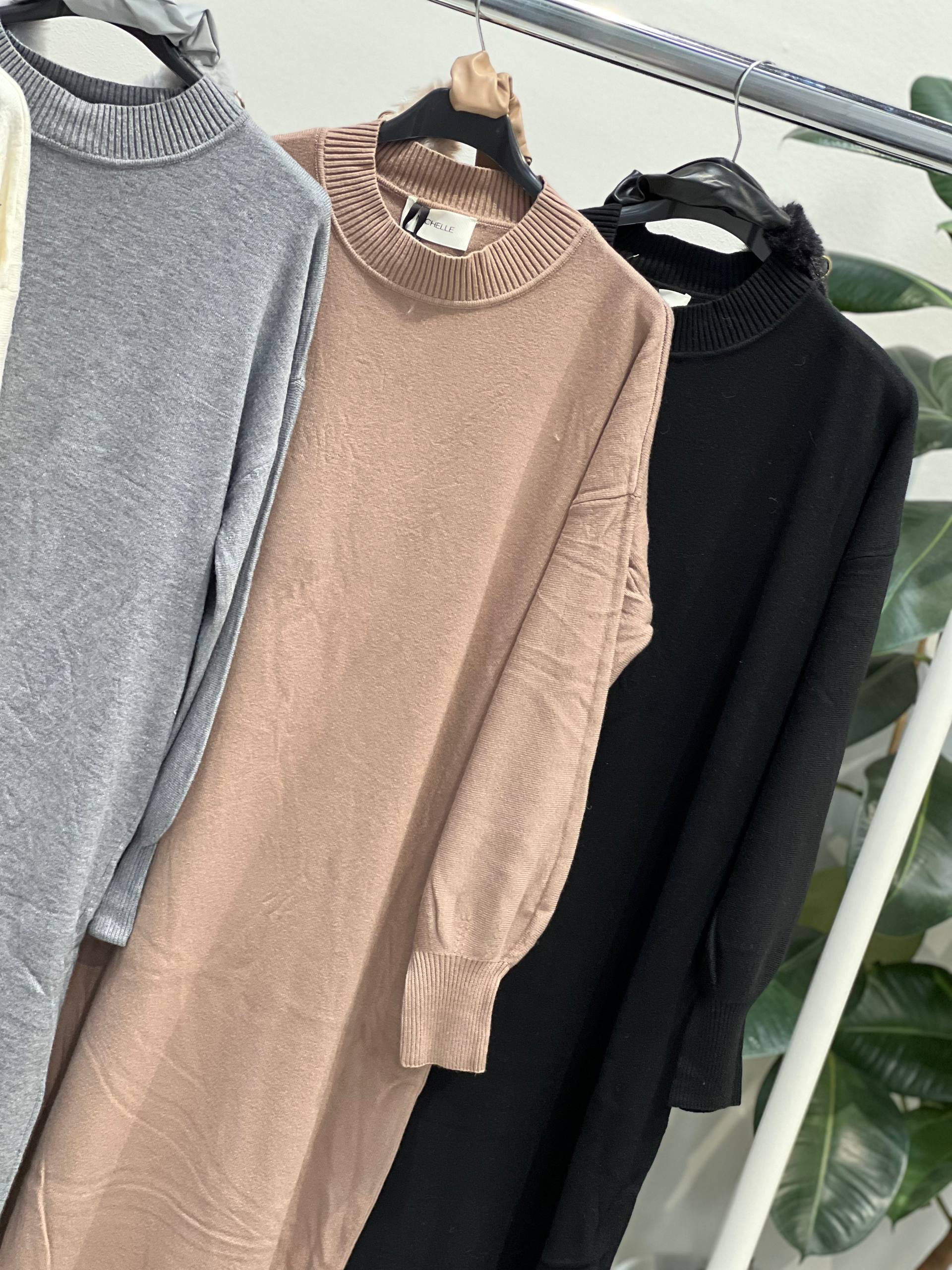 Amelie Follies (Michelle)