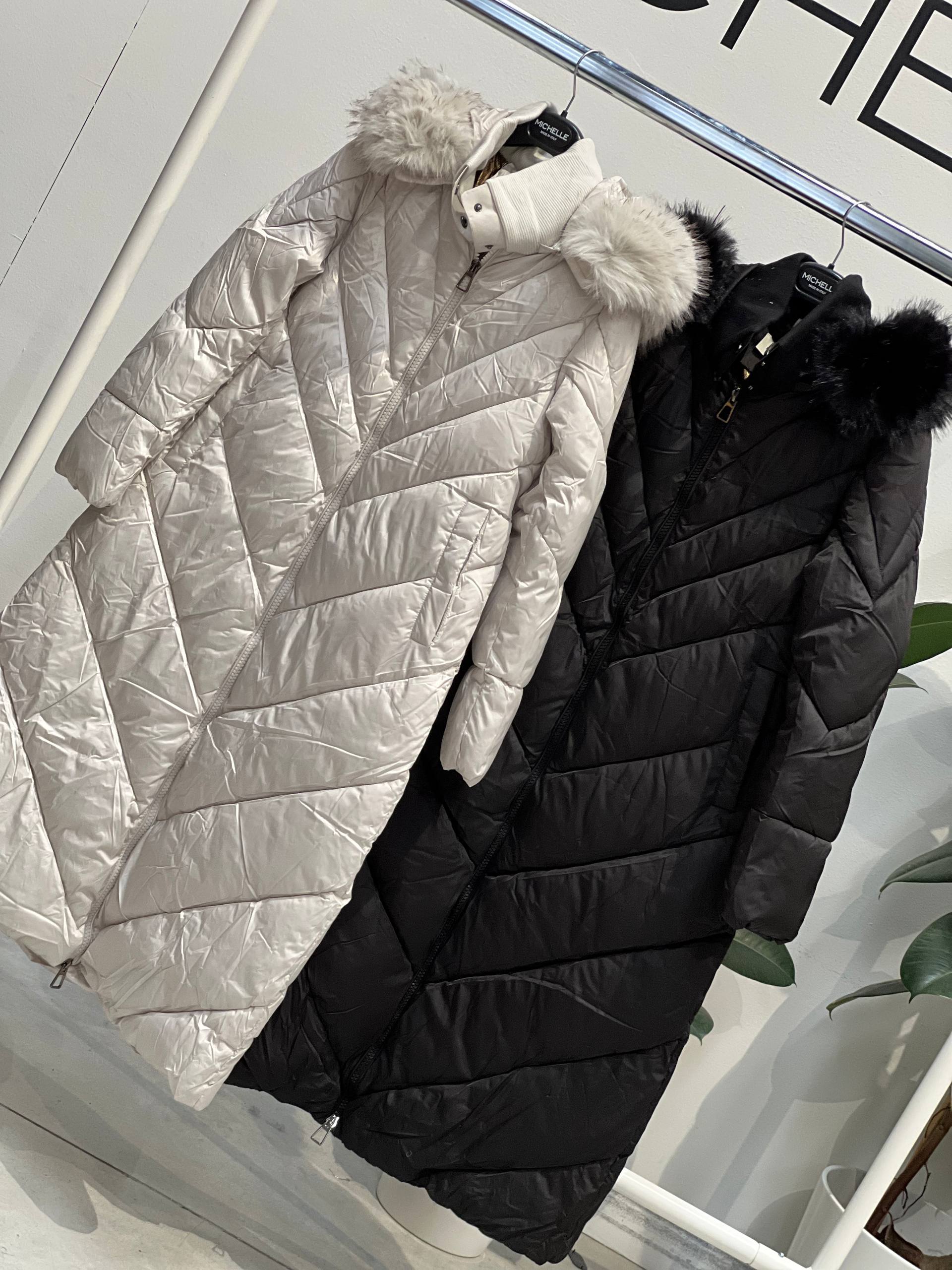 Amelie Follies (Michelle)