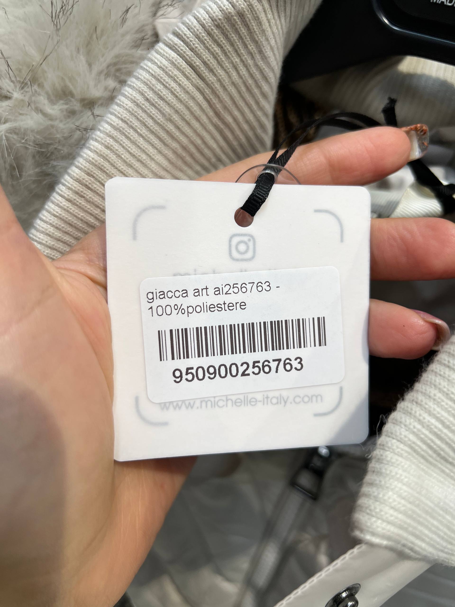 Amelie Follies (Michelle)