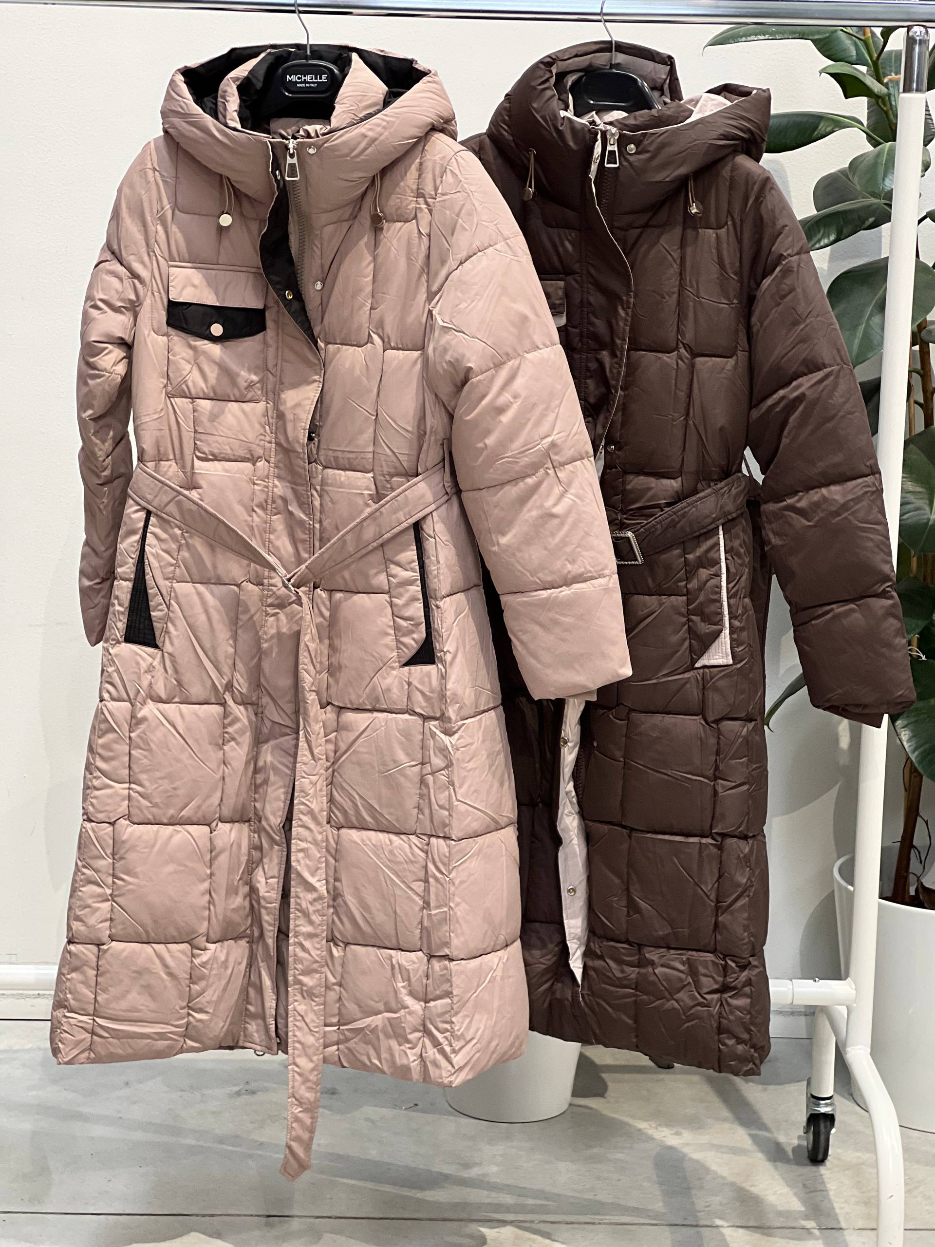 Amelie Follies (Michelle)