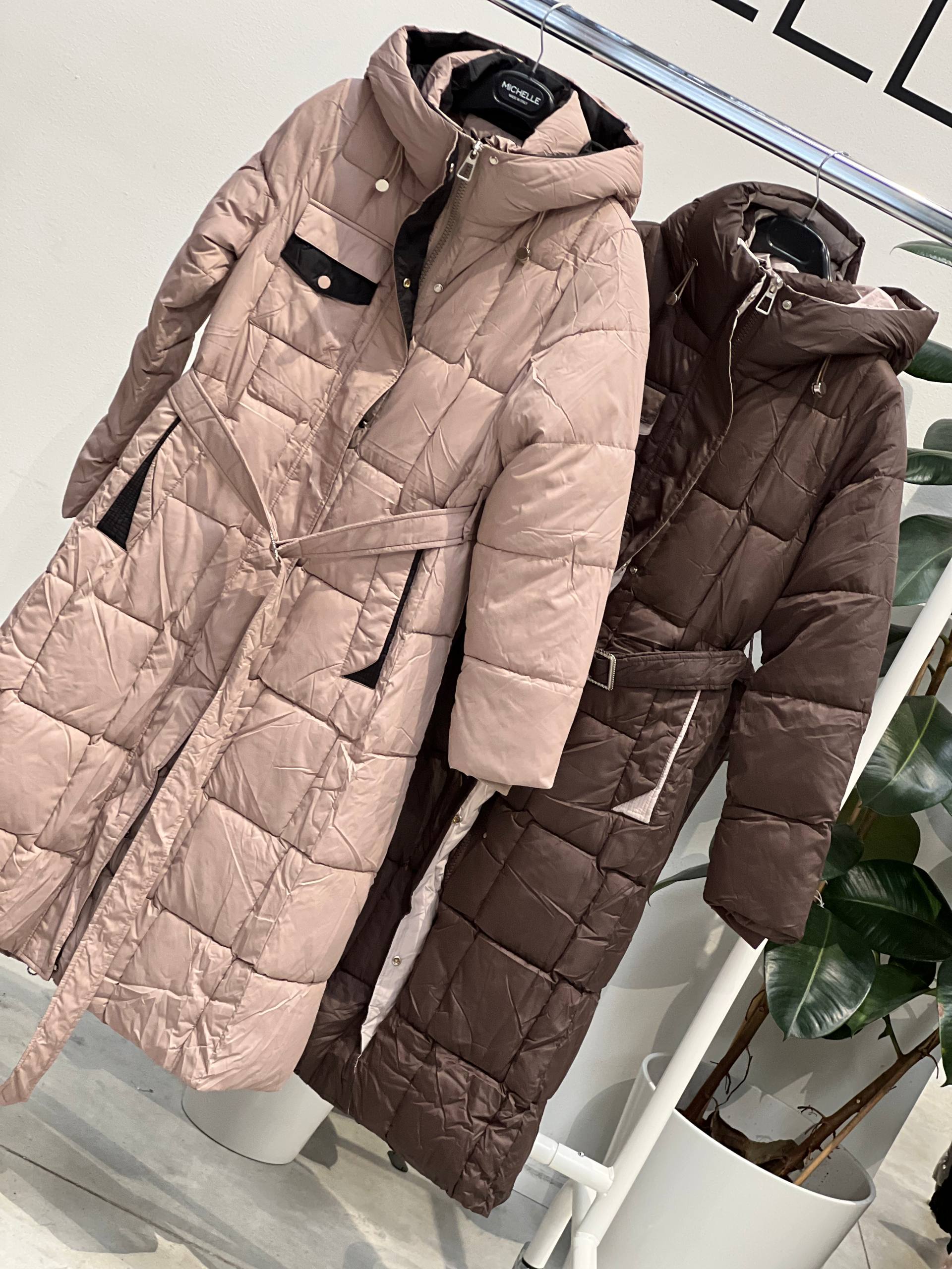 Amelie Follies (Michelle)