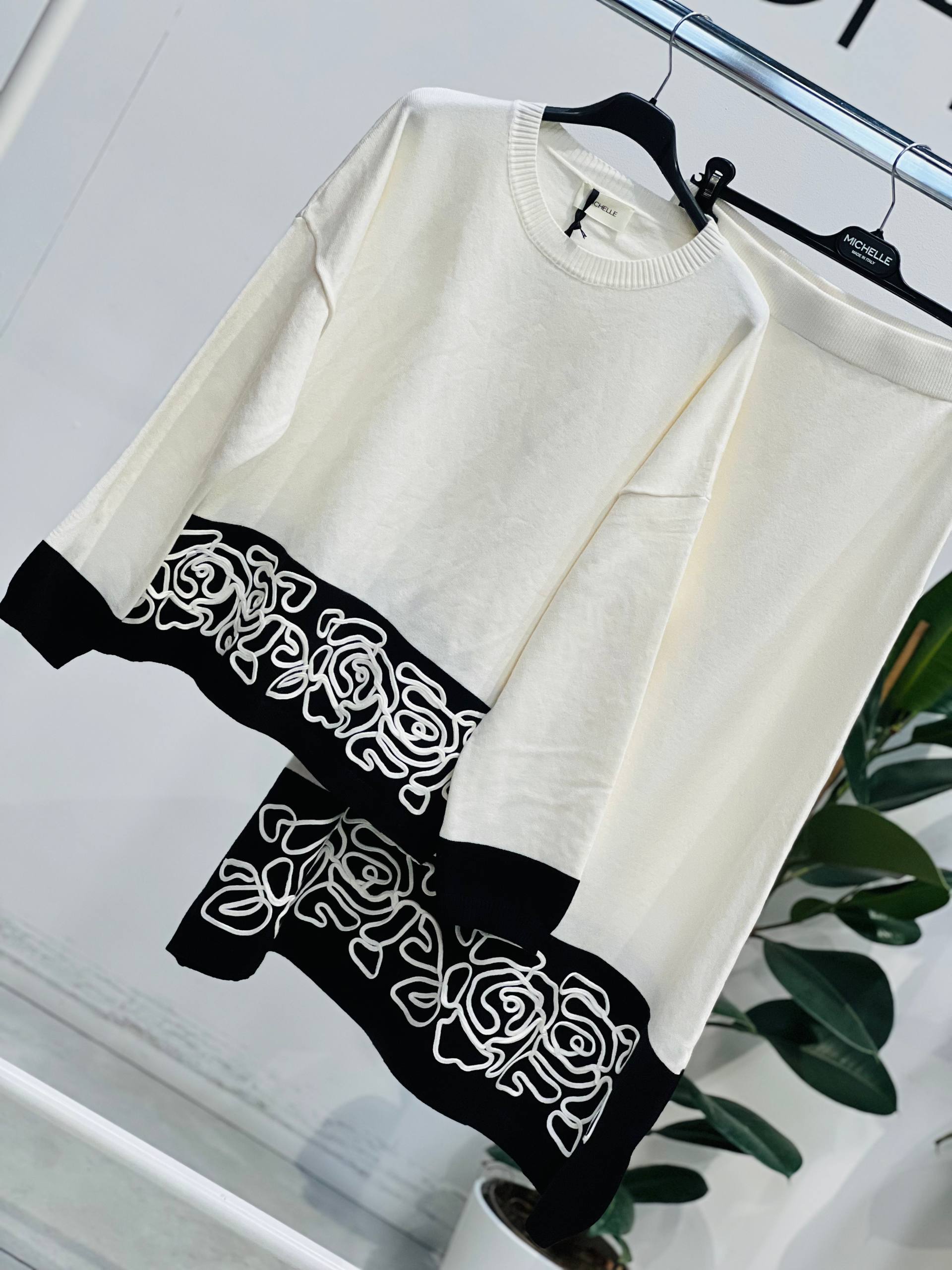 Amelie Follies (Michelle)