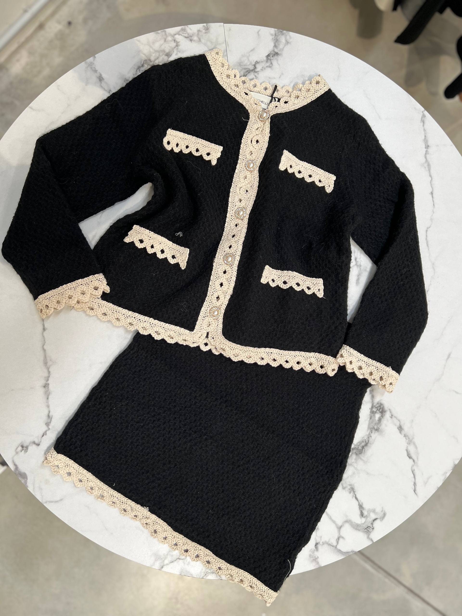 Amelie Follies (Michelle)