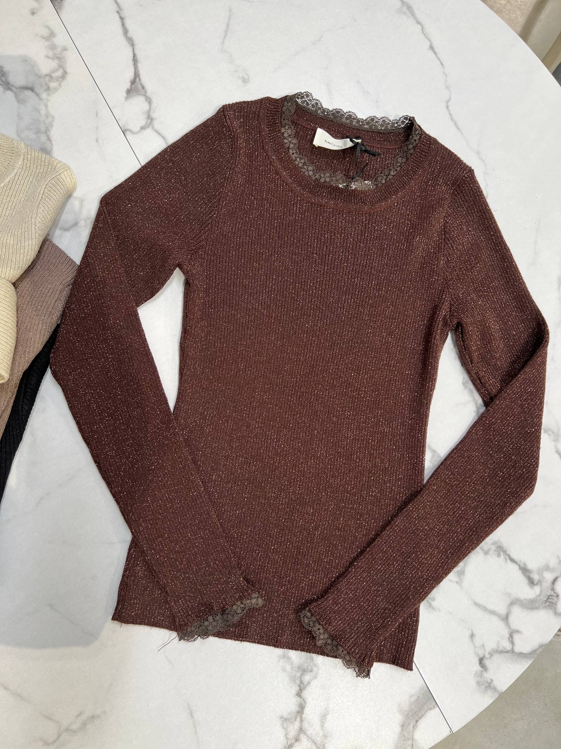 Amelie Follies (Michelle)