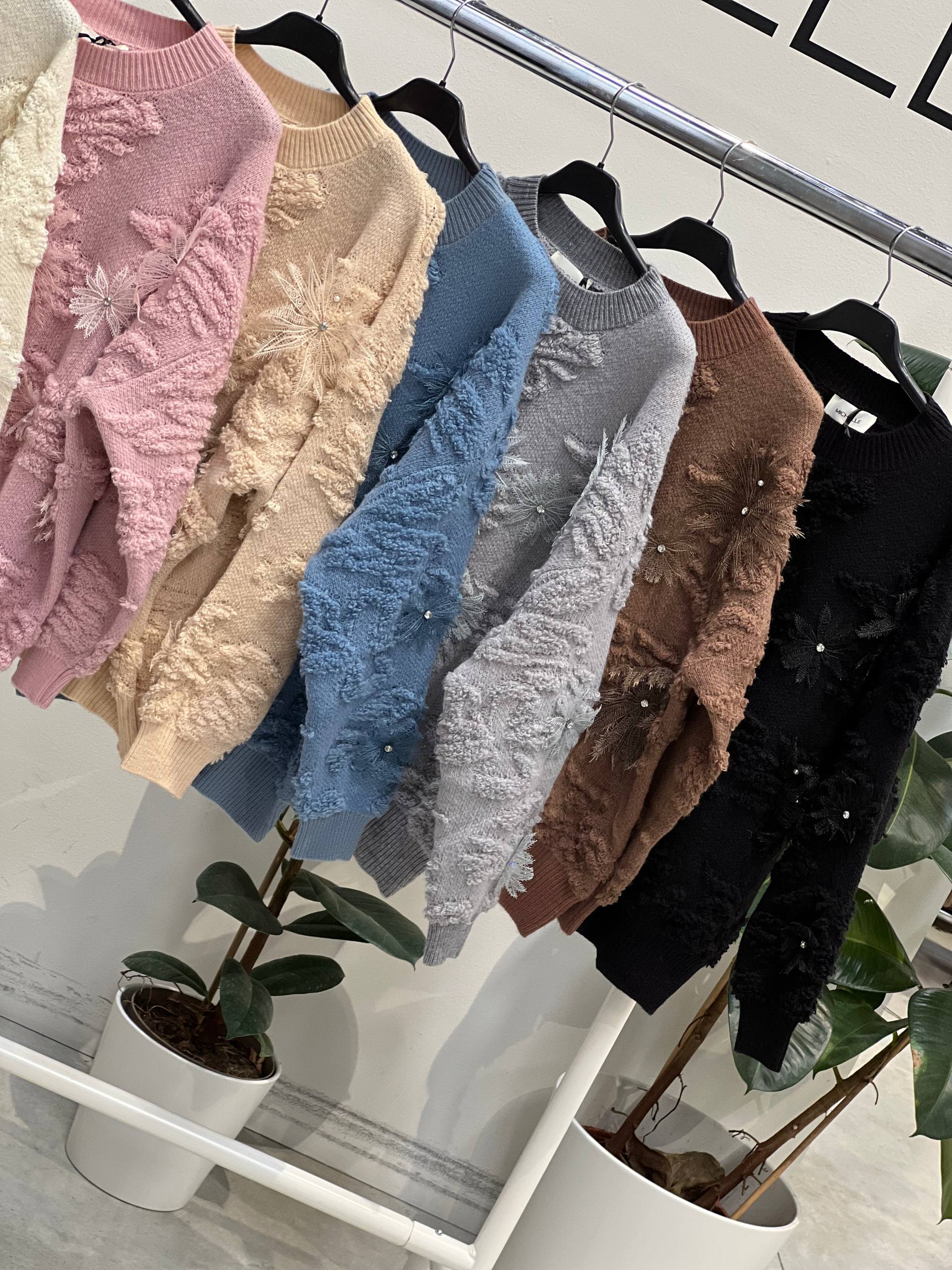 Amelie Follies (Michelle)