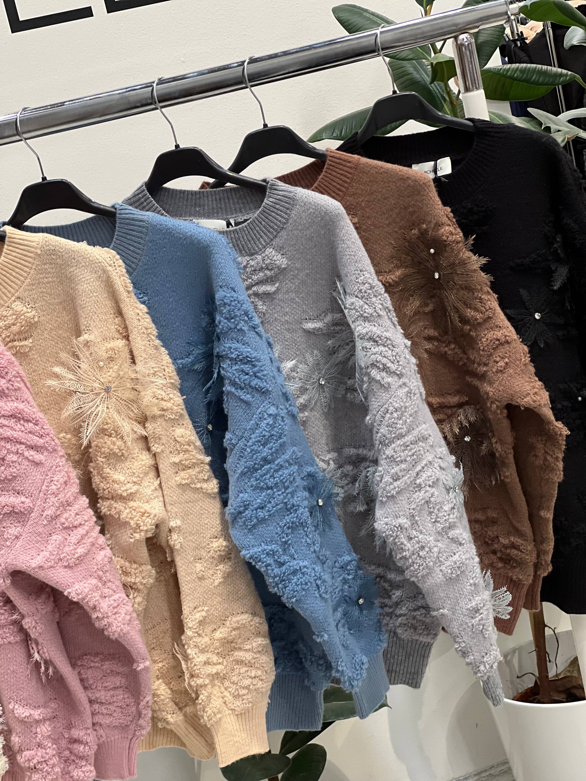 Amelie Follies (Michelle)