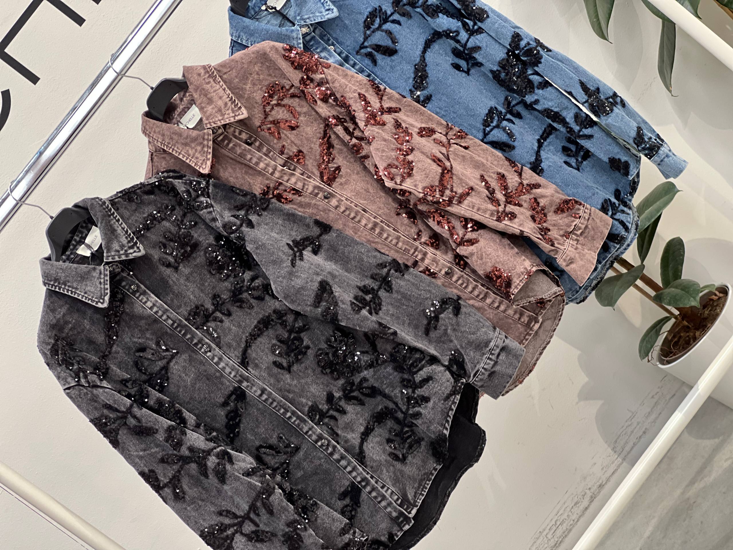 Amelie Follies (Michelle)