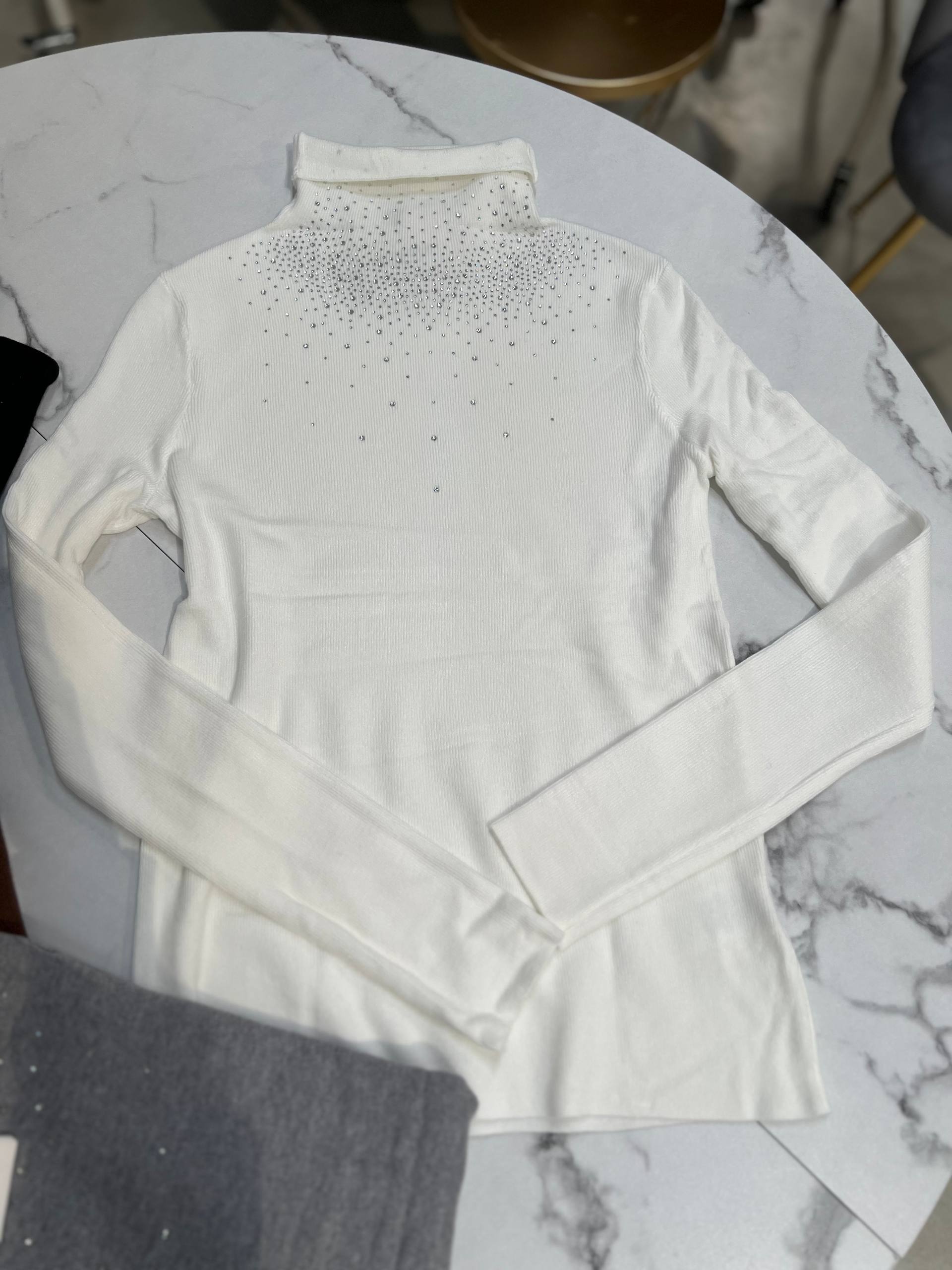 Amelie Follies (Michelle)