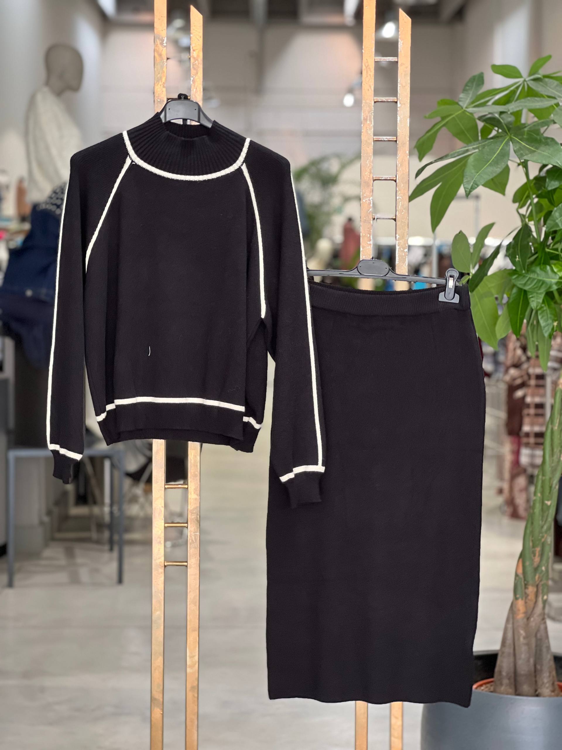 Amelie Follies (Michelle)