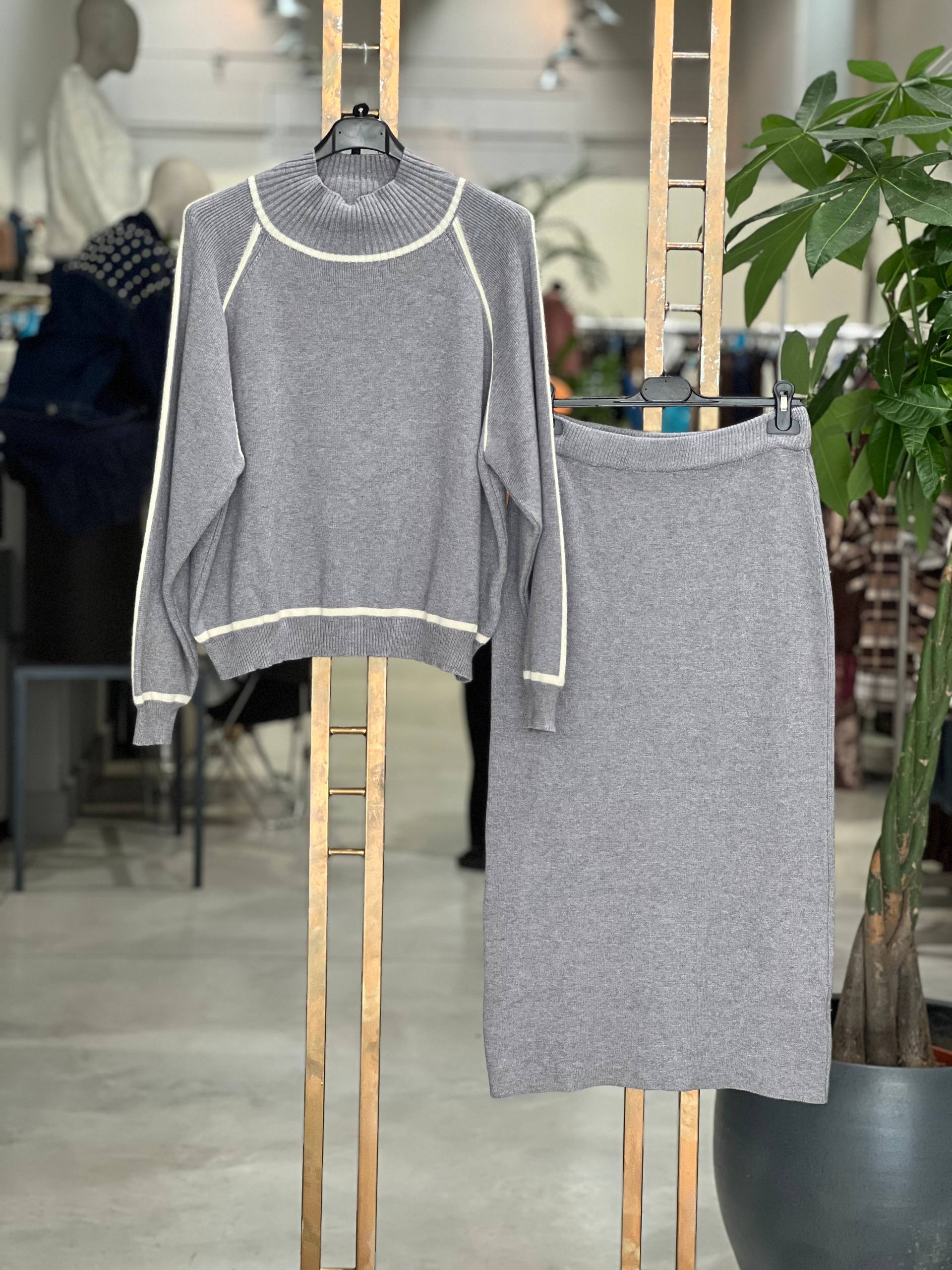 Amelie Follies (Michelle)