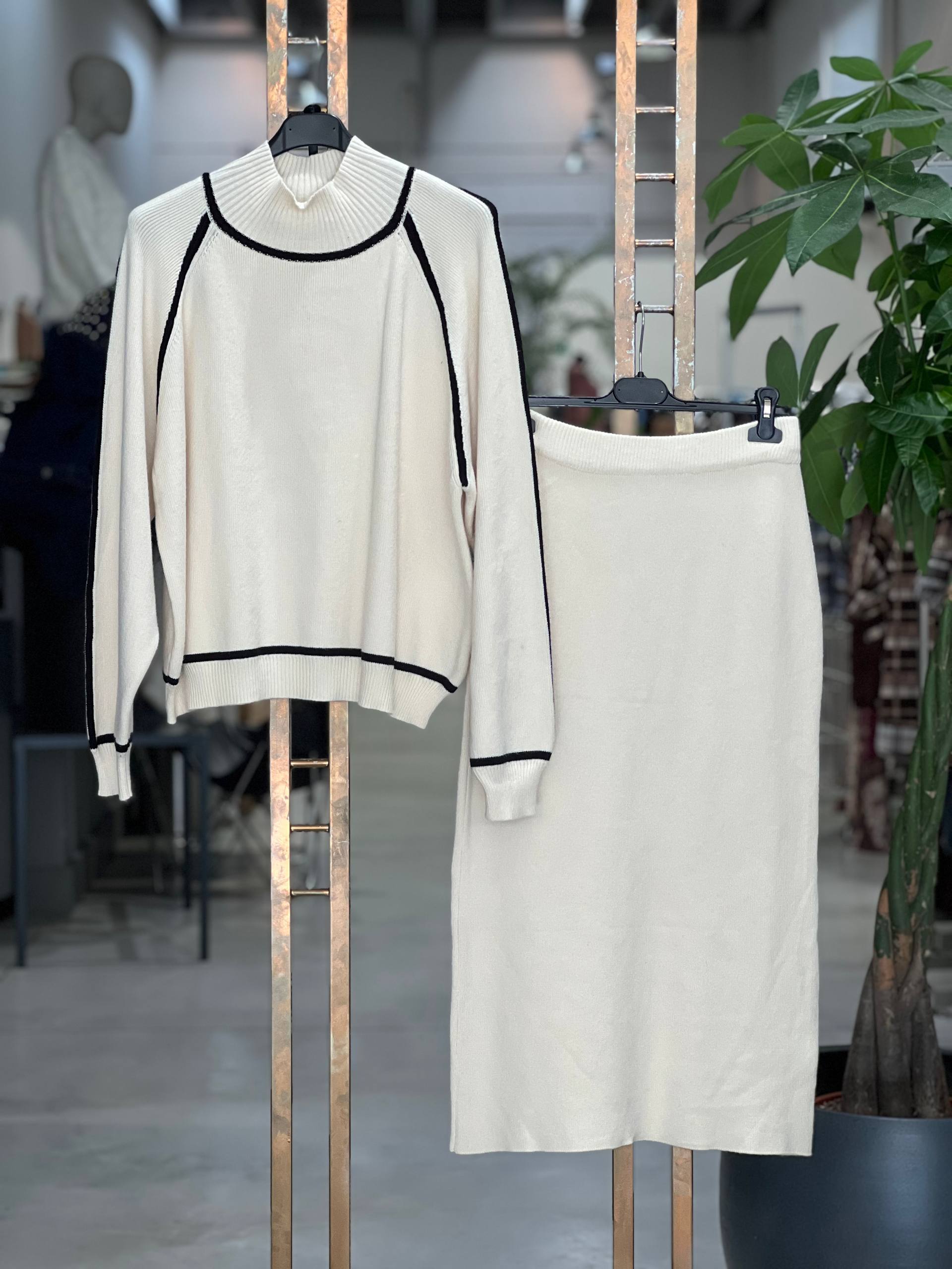 Amelie Follies (Michelle)