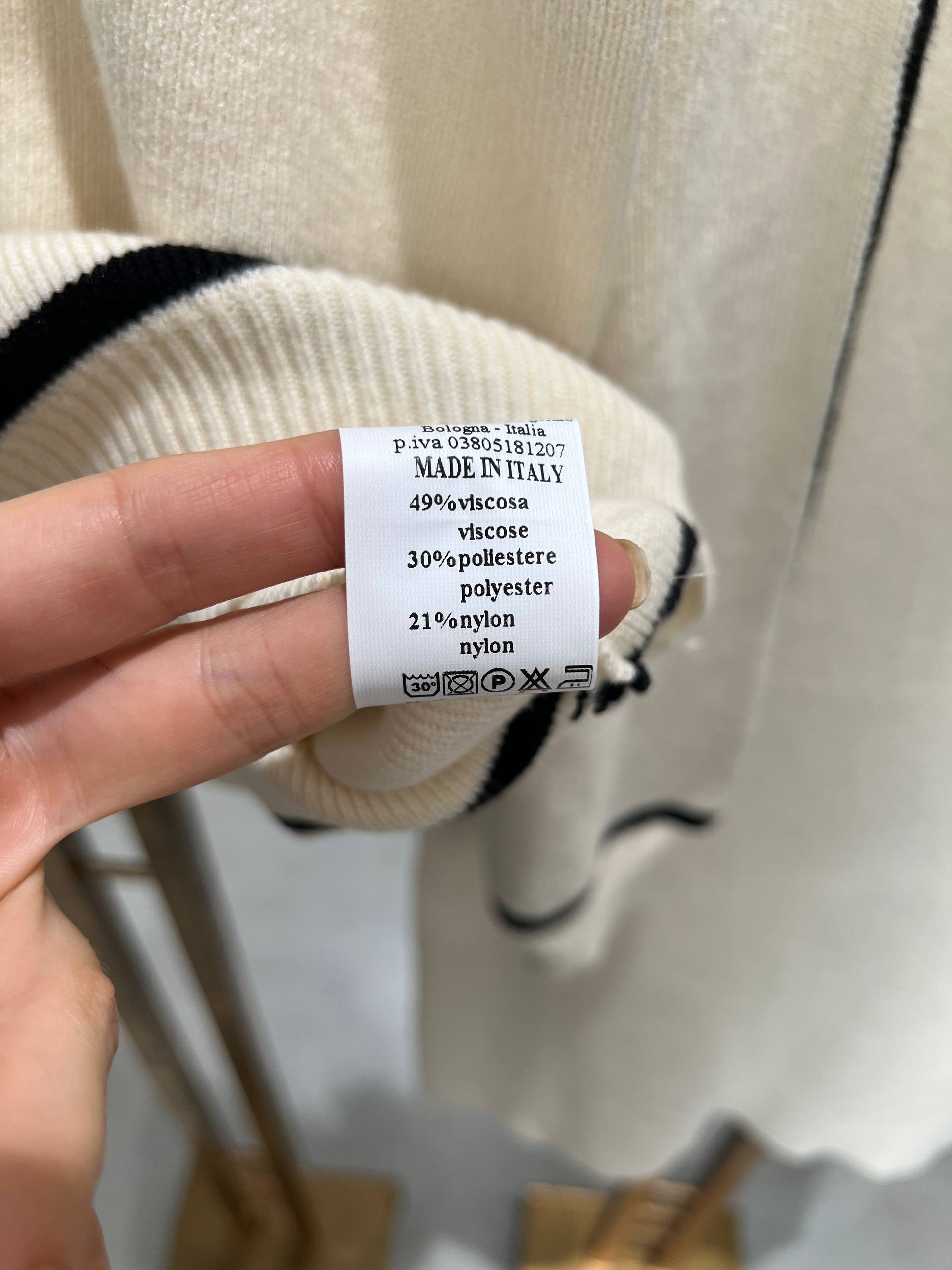 Amelie Follies (Michelle)