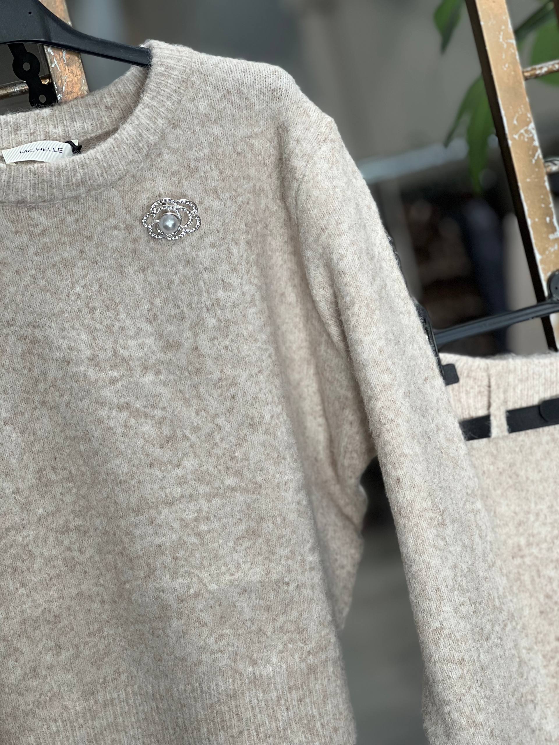 Amelie Follies (Michelle)