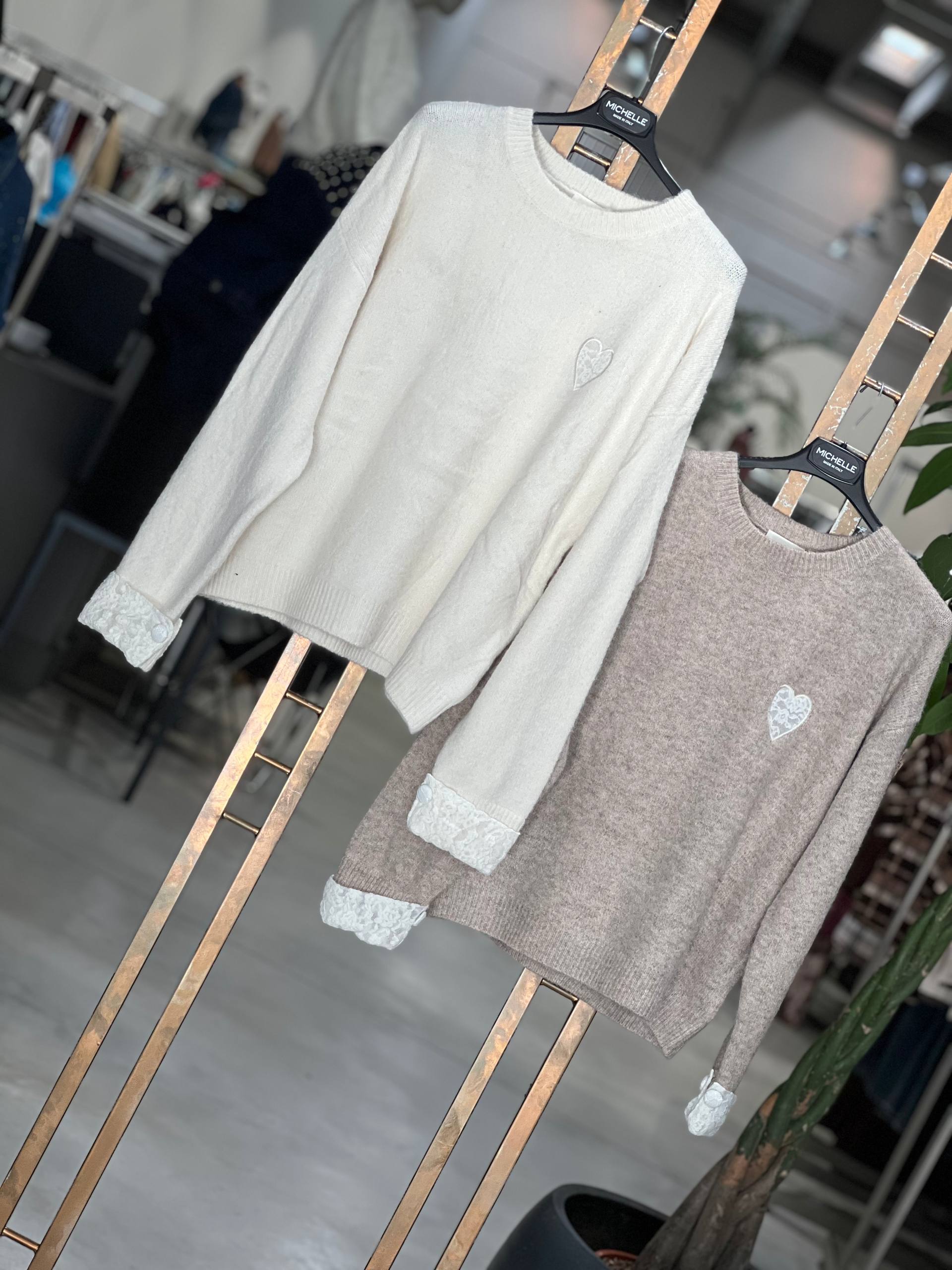 Amelie Follies (Michelle)