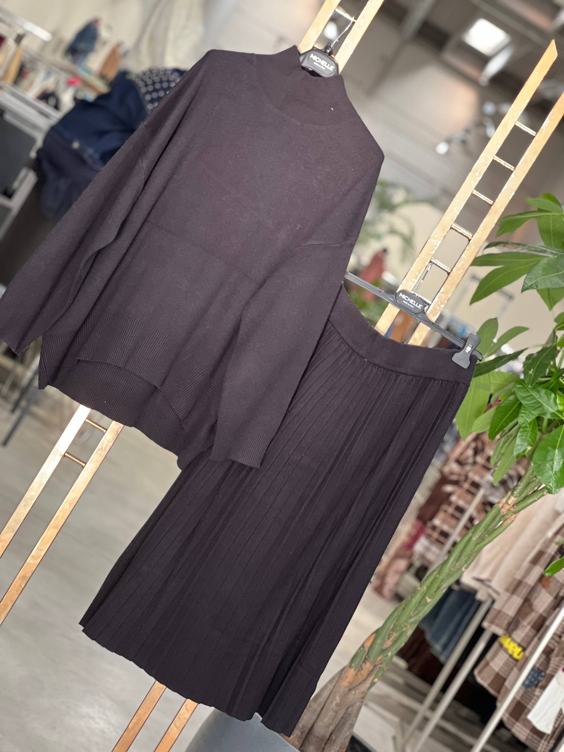 Amelie Follies (Michelle)