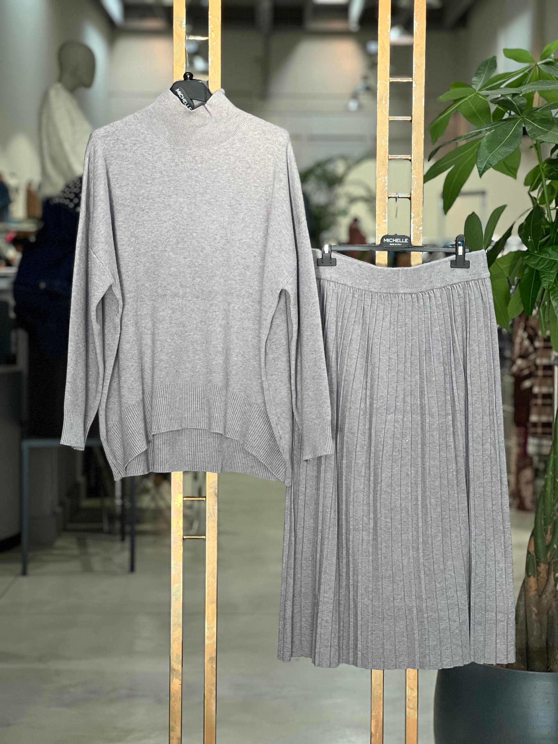 Amelie Follies (Michelle)