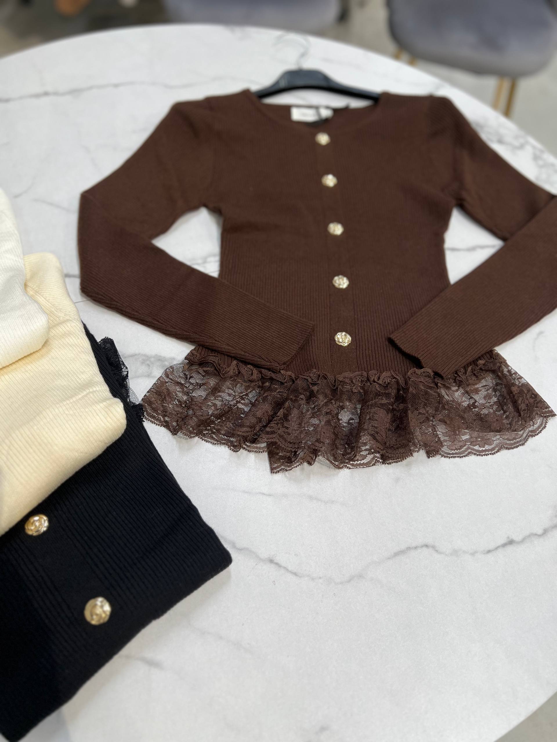 Amelie Follies (Michelle)