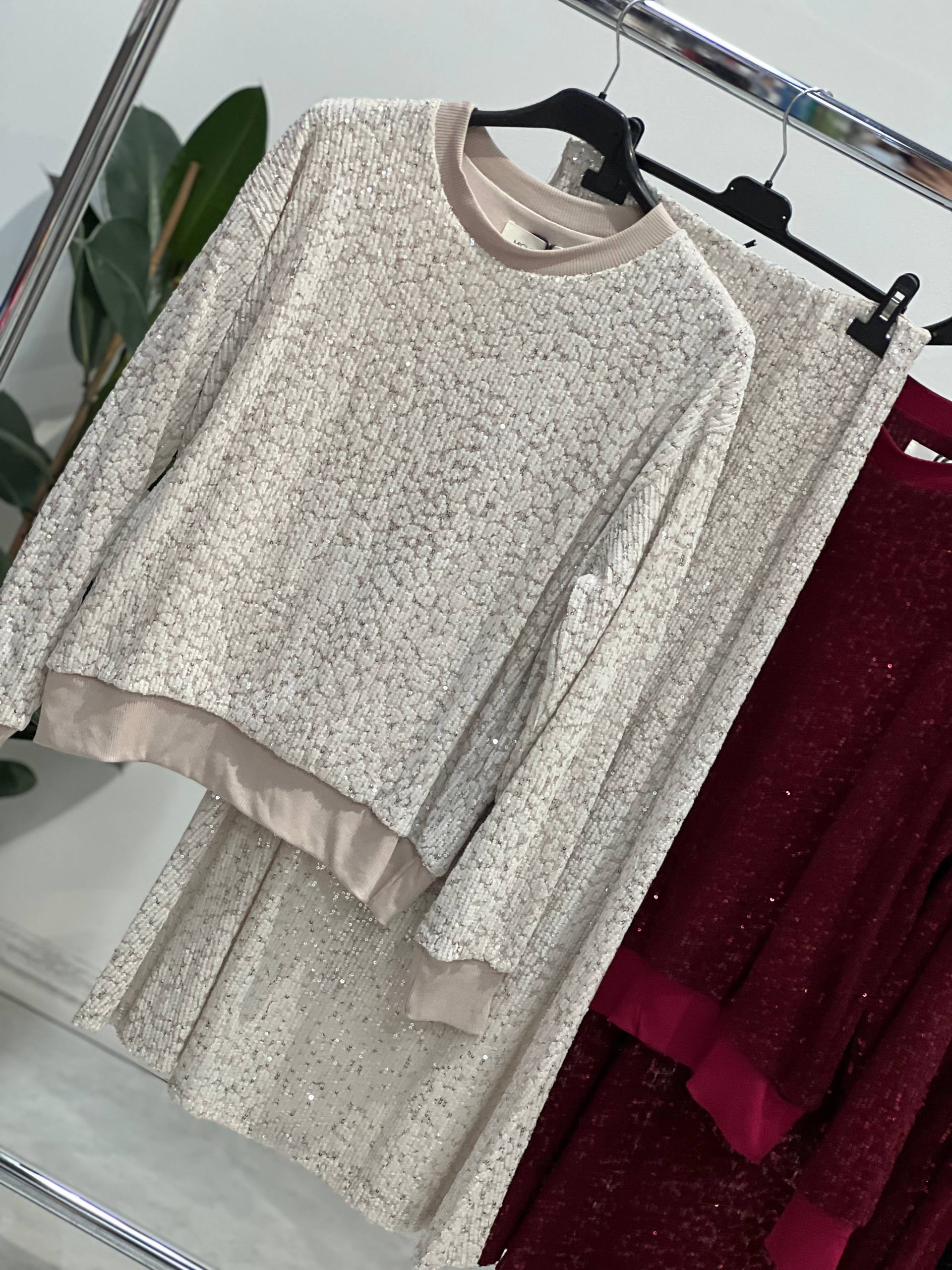 Amelie Follies (Michelle)