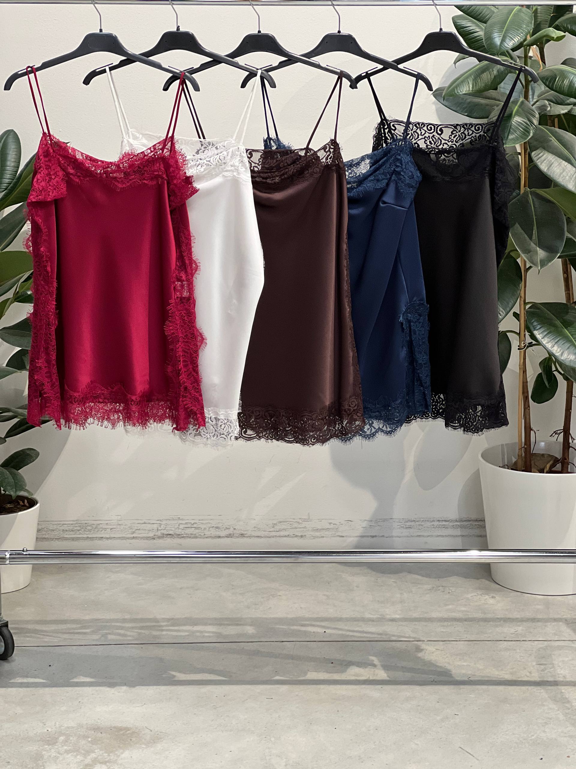 Amelie Follies (Michelle)