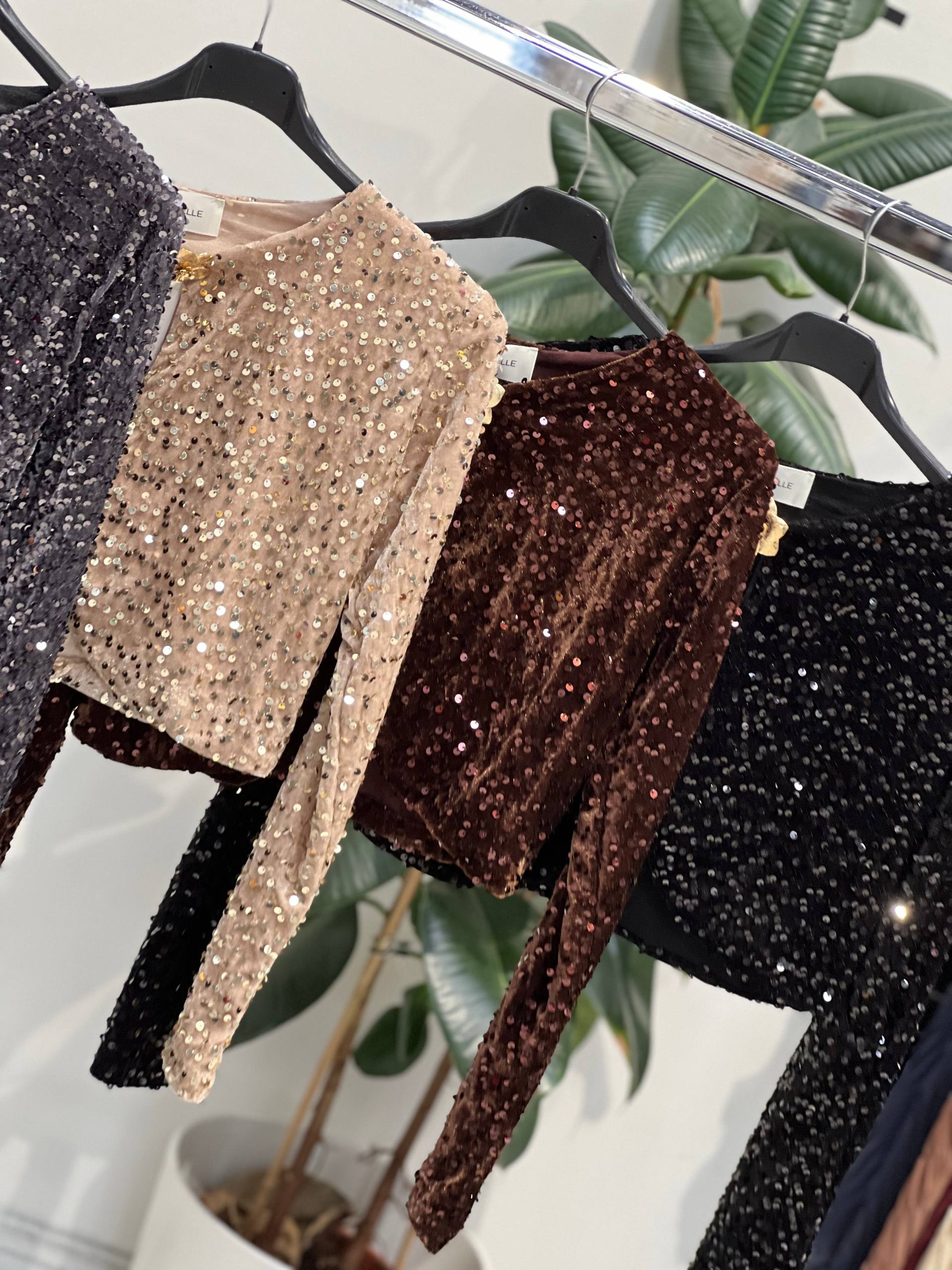 Amelie Follies (Michelle)