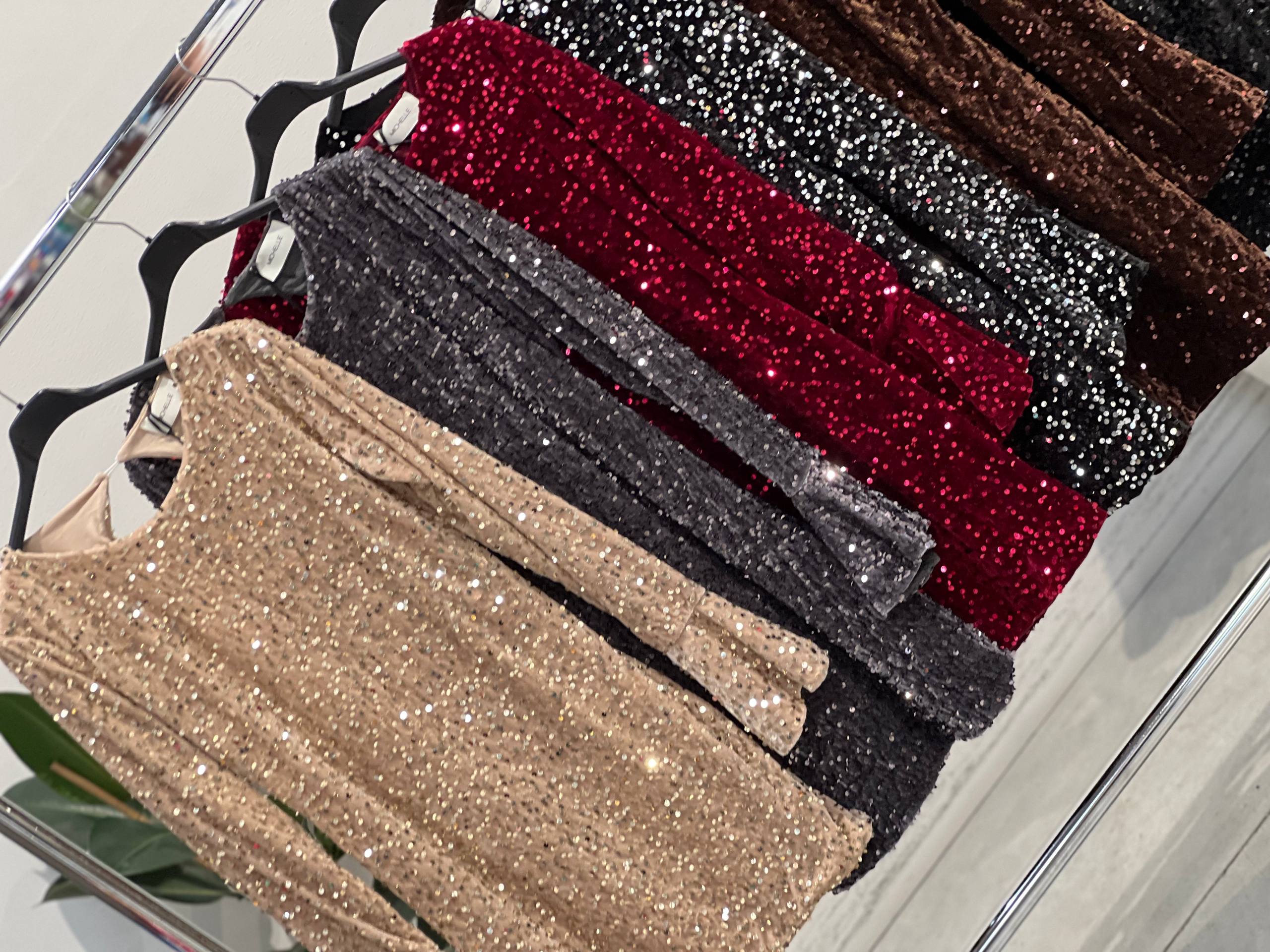 Amelie Follies (Michelle)