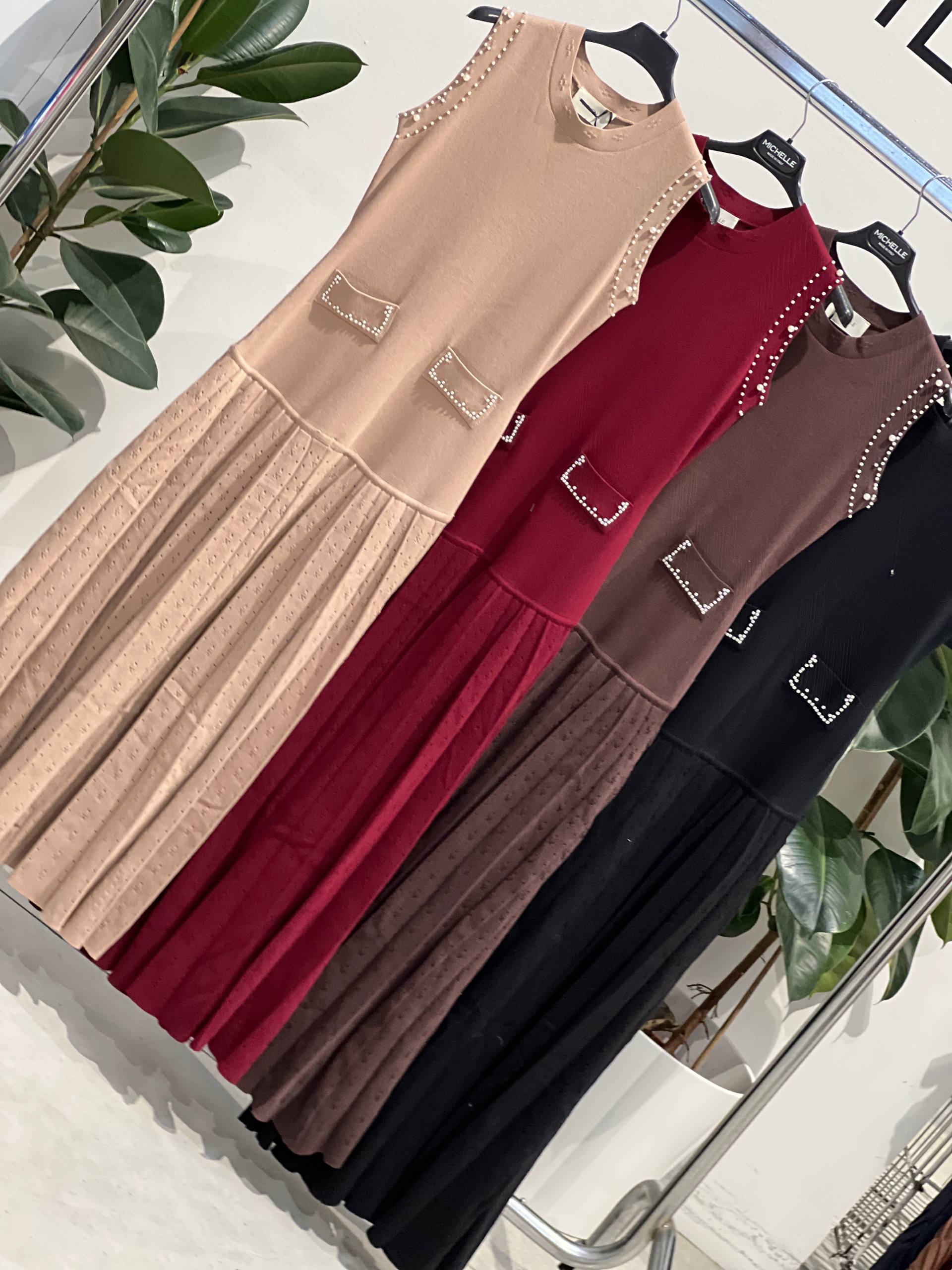 Amelie Follies (Michelle)