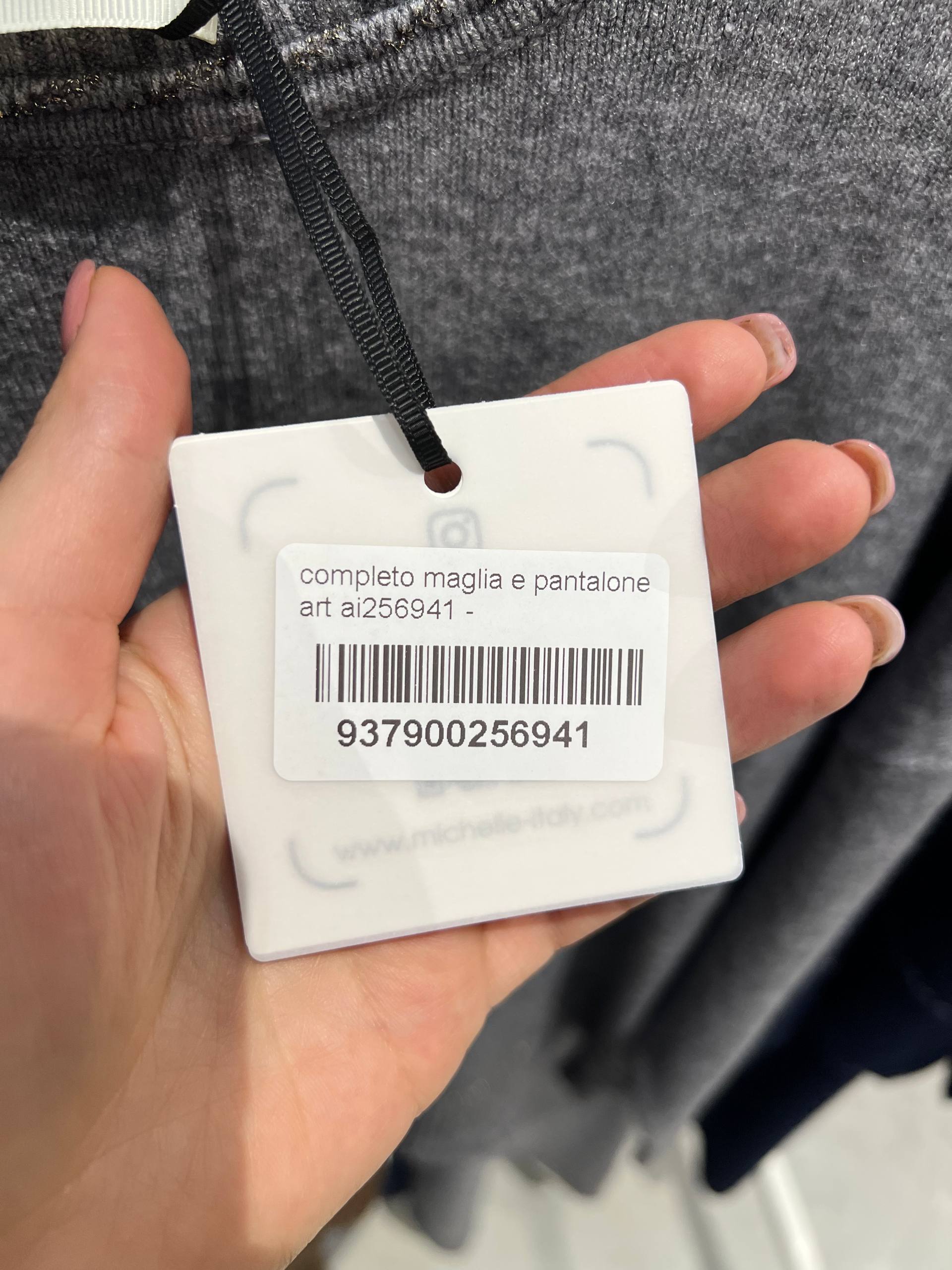 Amelie Follies (Michelle)