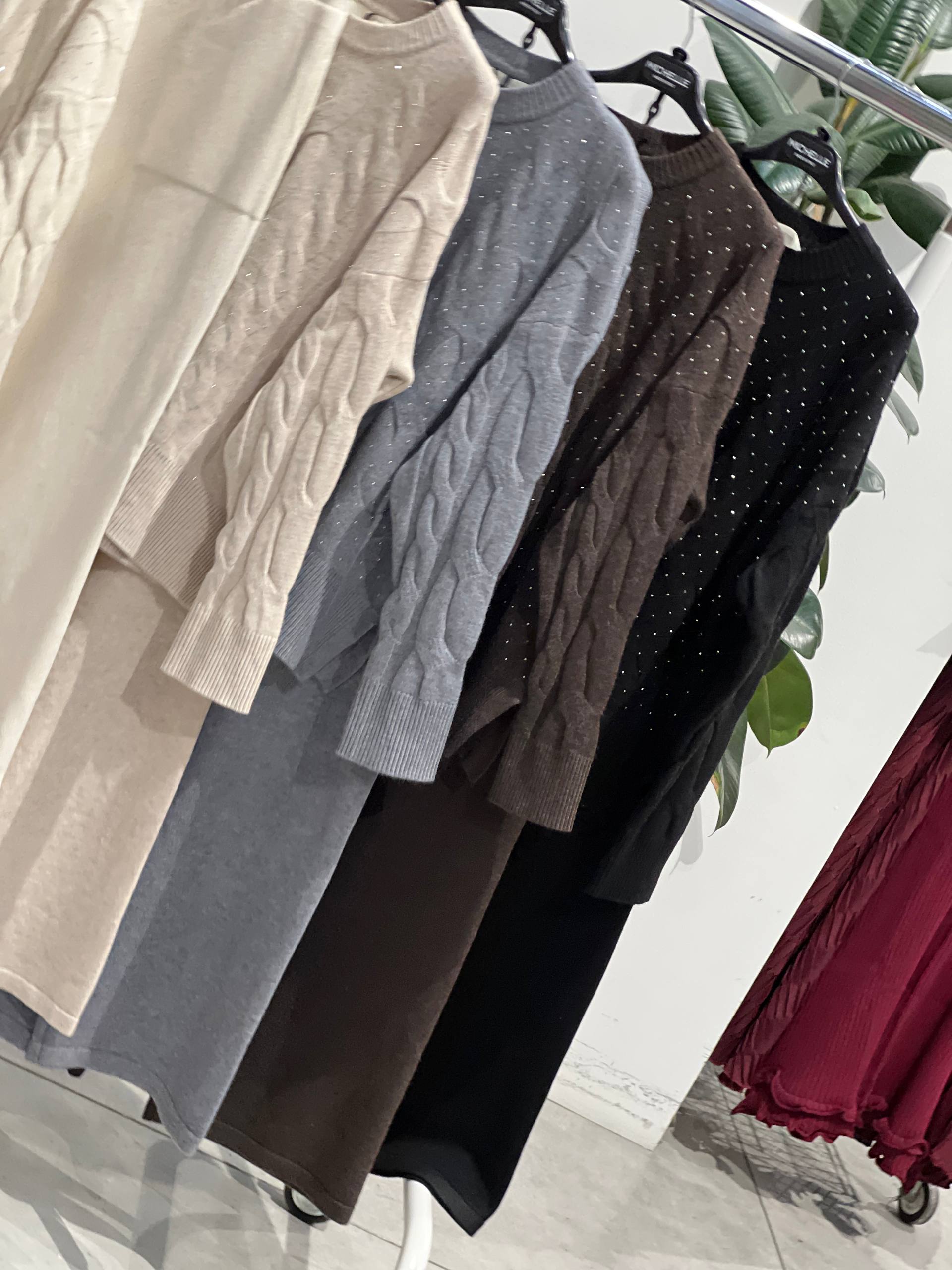 Amelie Follies (Michelle)