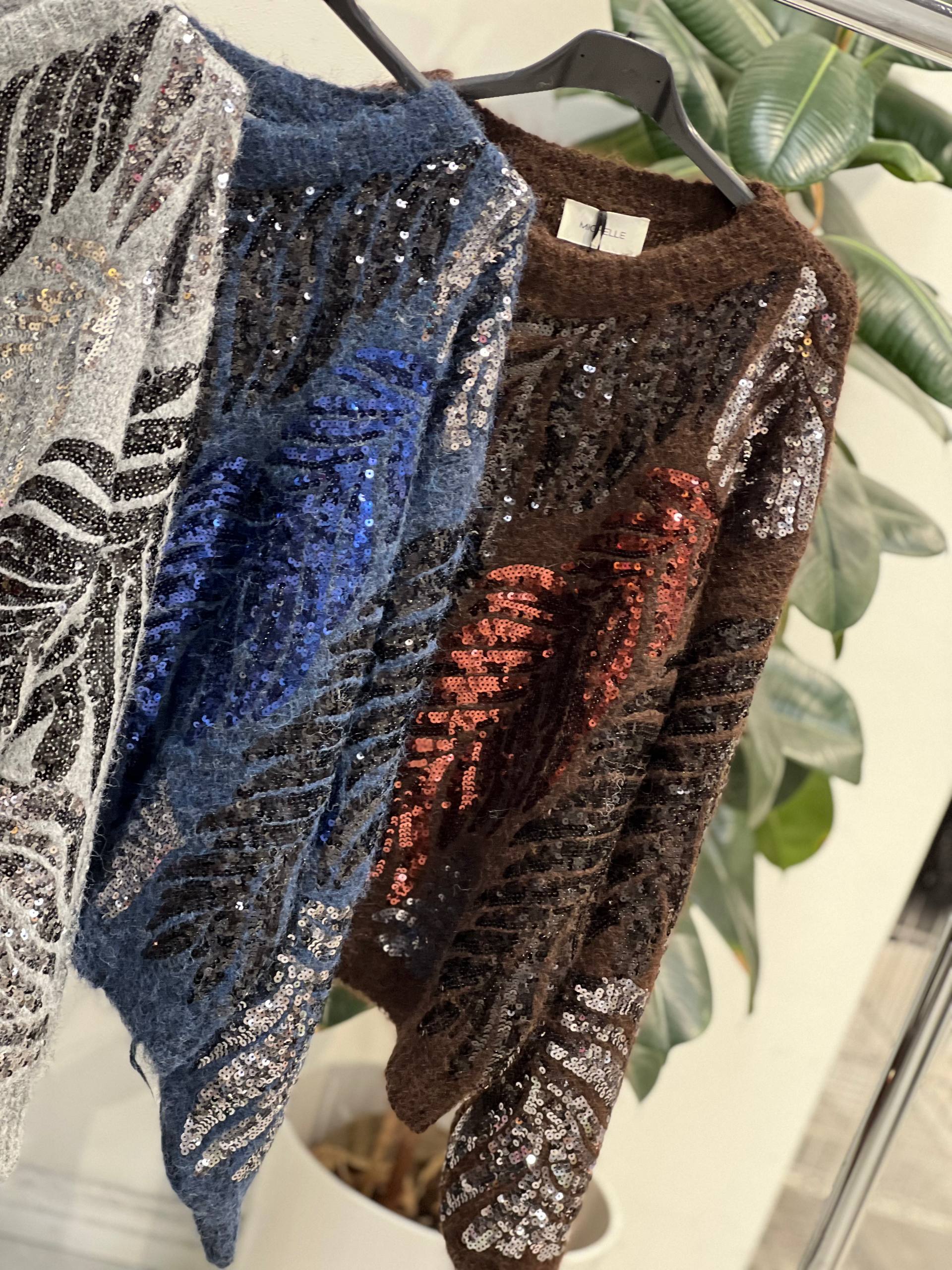 Amelie Follies (Michelle) Фото Amelie Follies (Michelle)