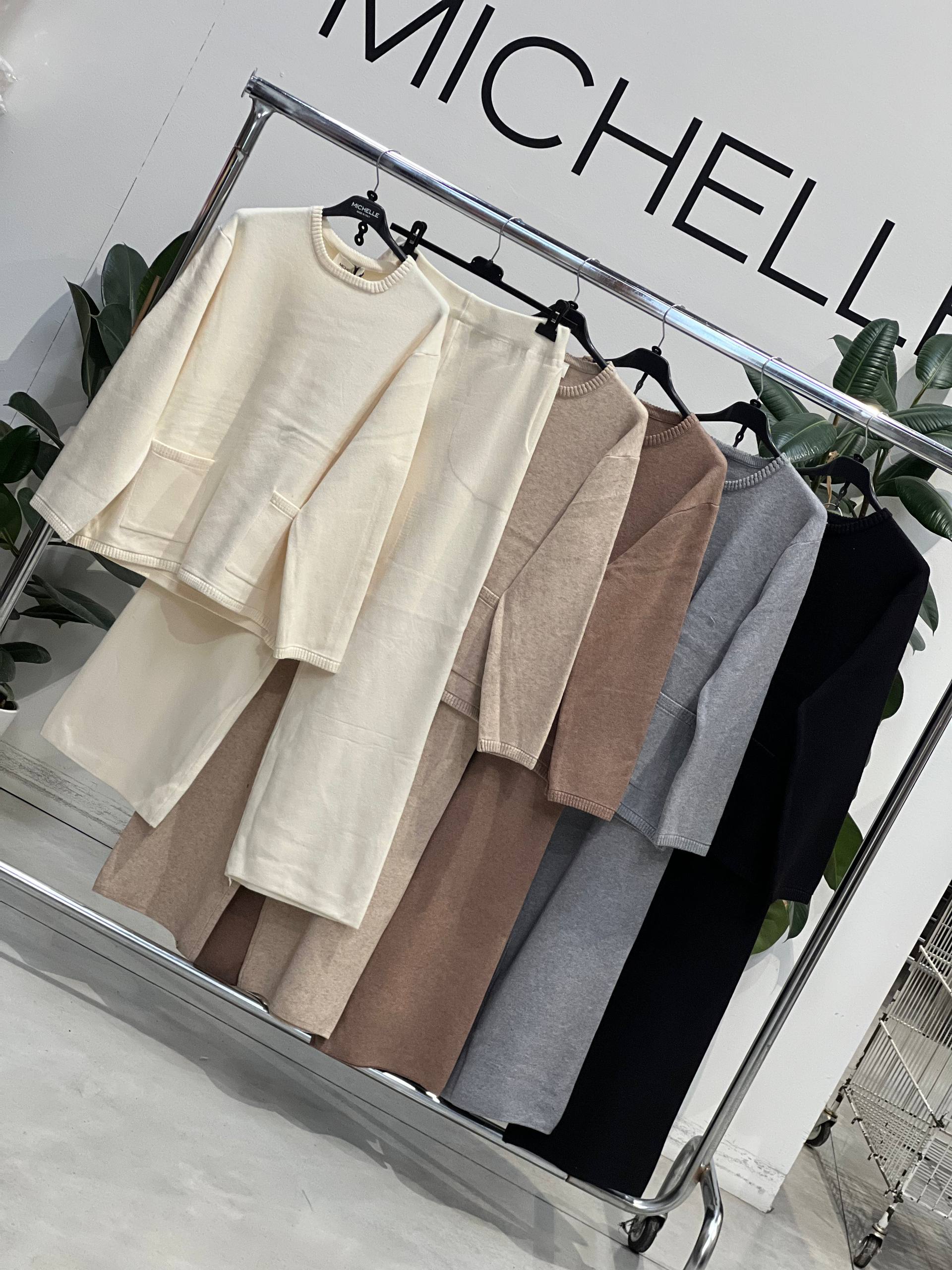 Amelie Follies (Michelle) Фото Amelie Follies (Michelle)