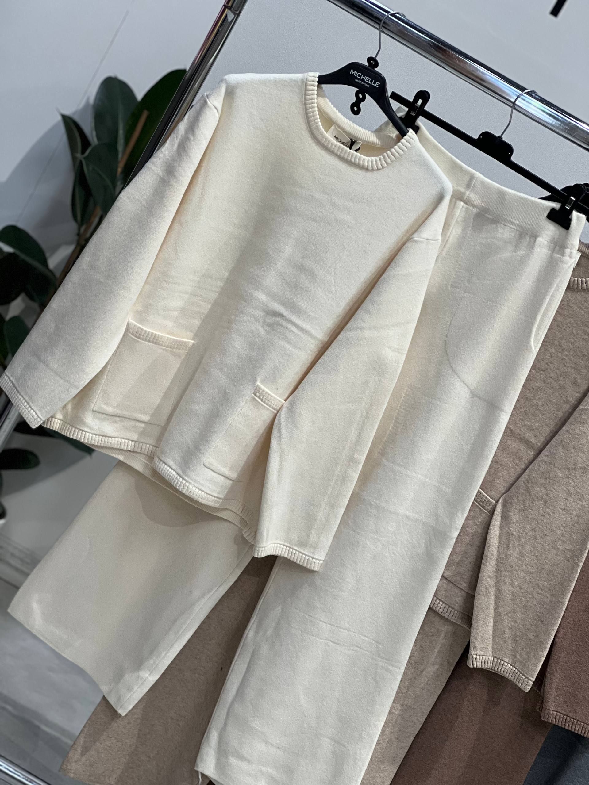 Amelie Follies (Michelle) Фото Amelie Follies (Michelle)