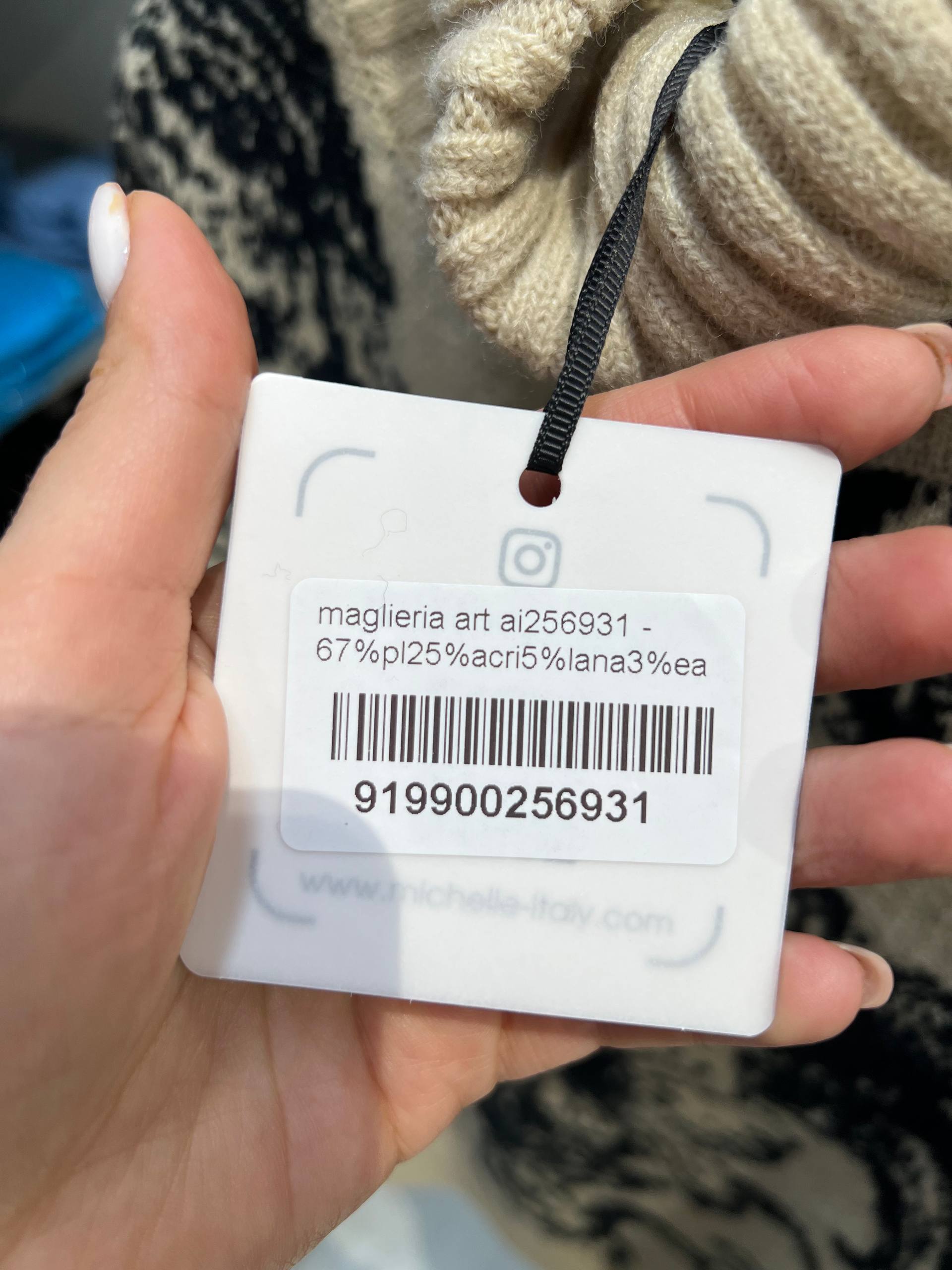 Amelie Follies (Michelle)