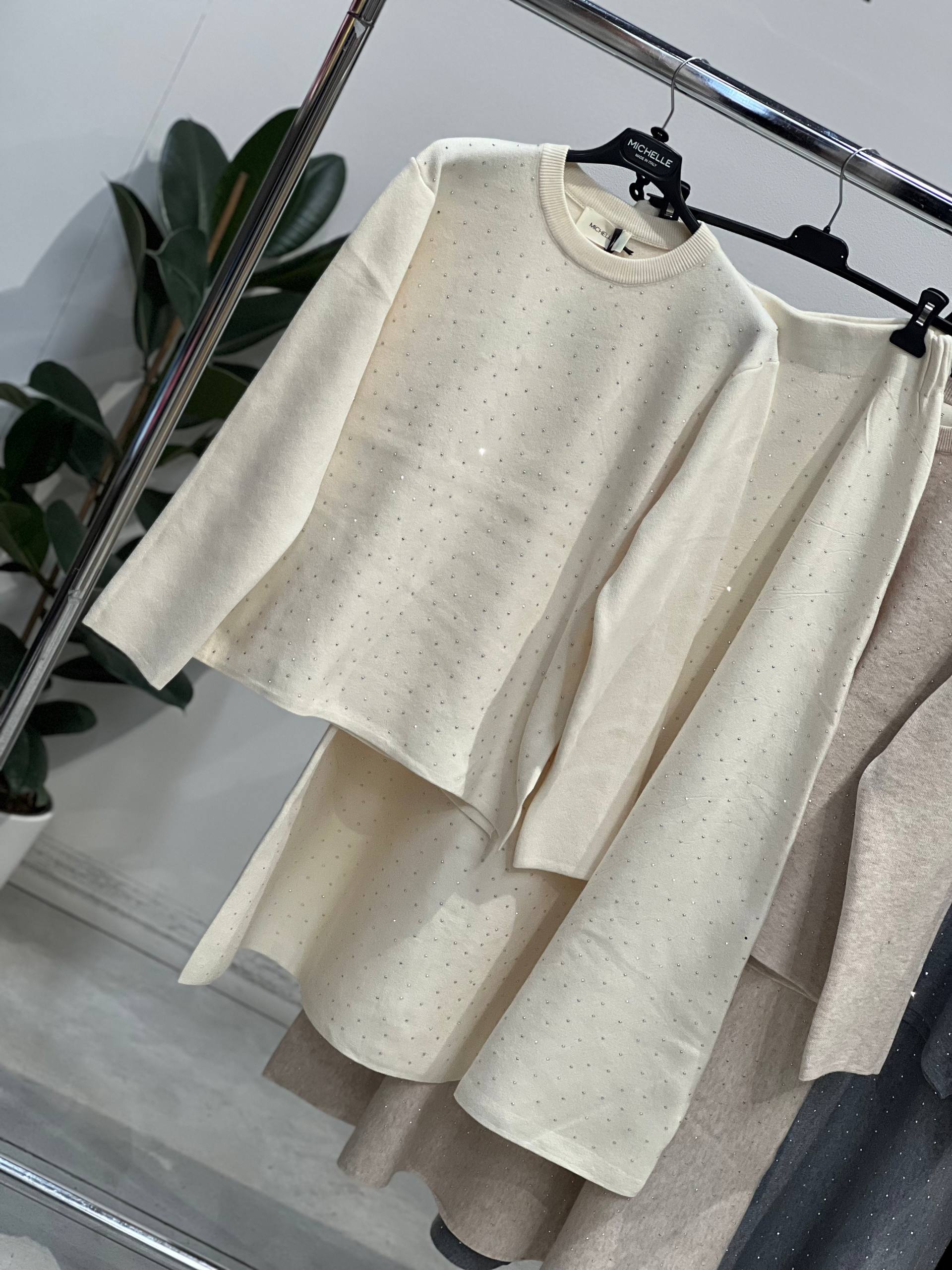 Amelie Follies (Michelle)